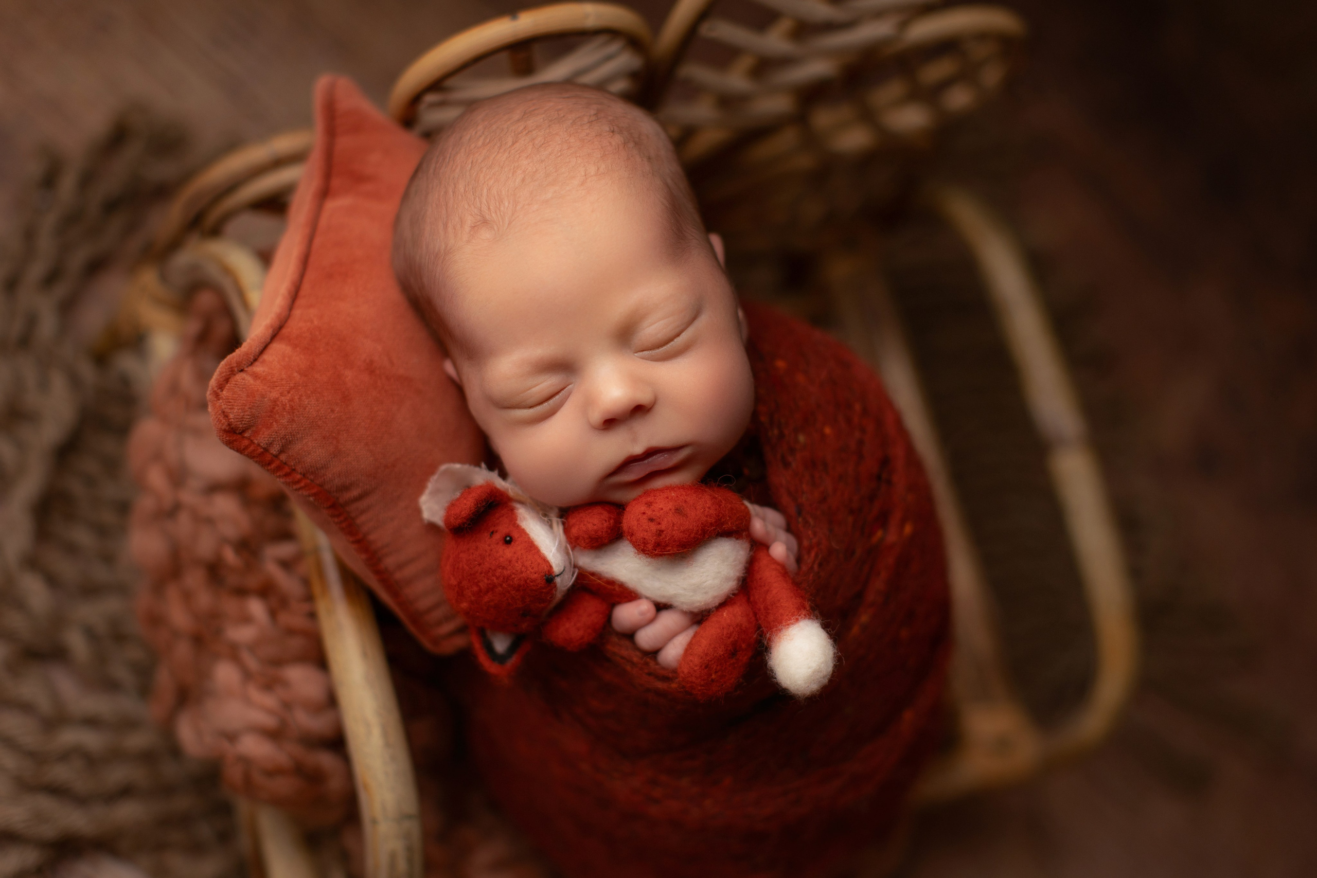 Диванчик. Фотограф новорожденных, семейный фотограф в Санкт-Петербурге