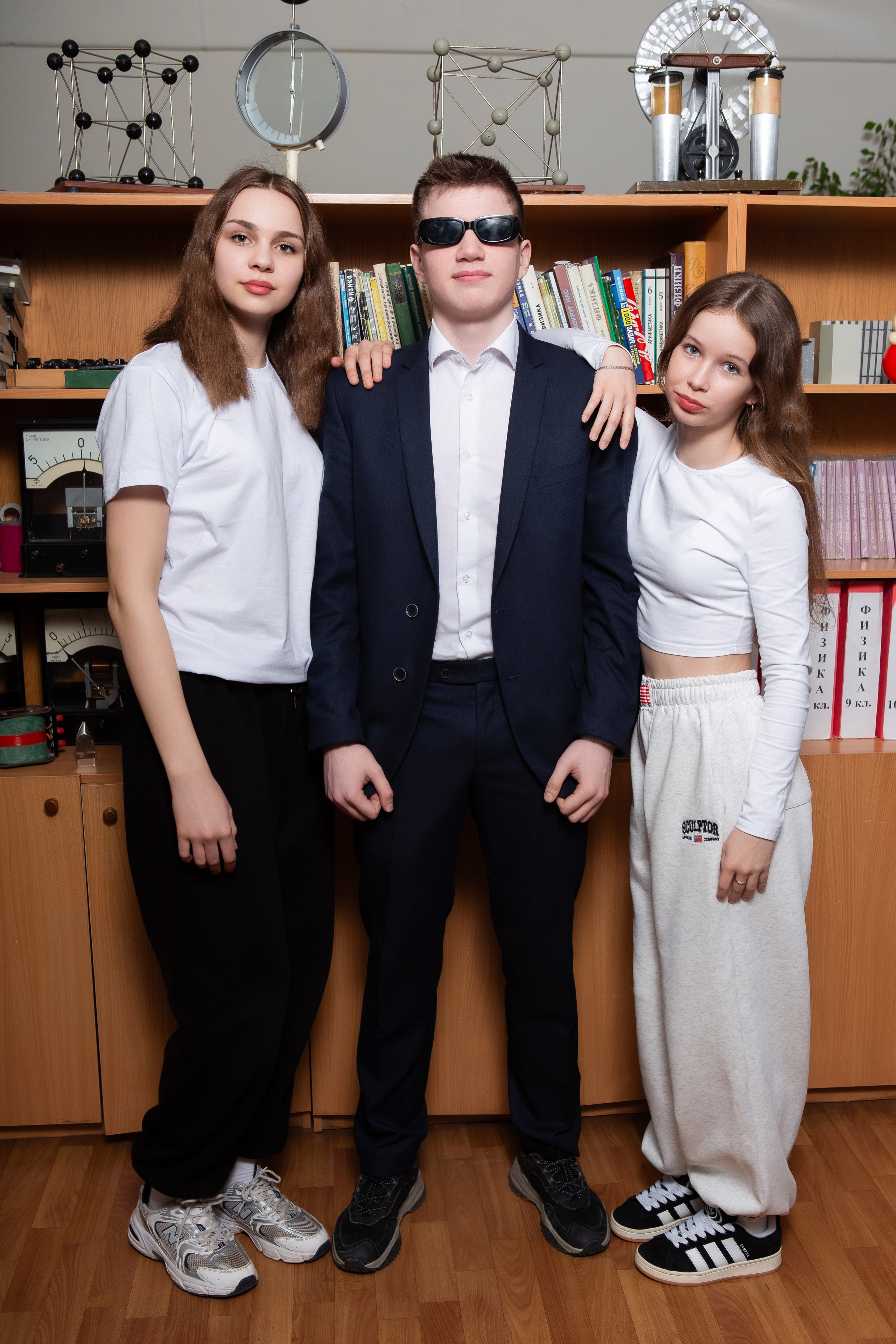 ОТВЯЗНАЯ СЪЕМКА В КЛАССЕ (9 КЛАСС). Профессиональный фотограф в Мценске и Орловской области