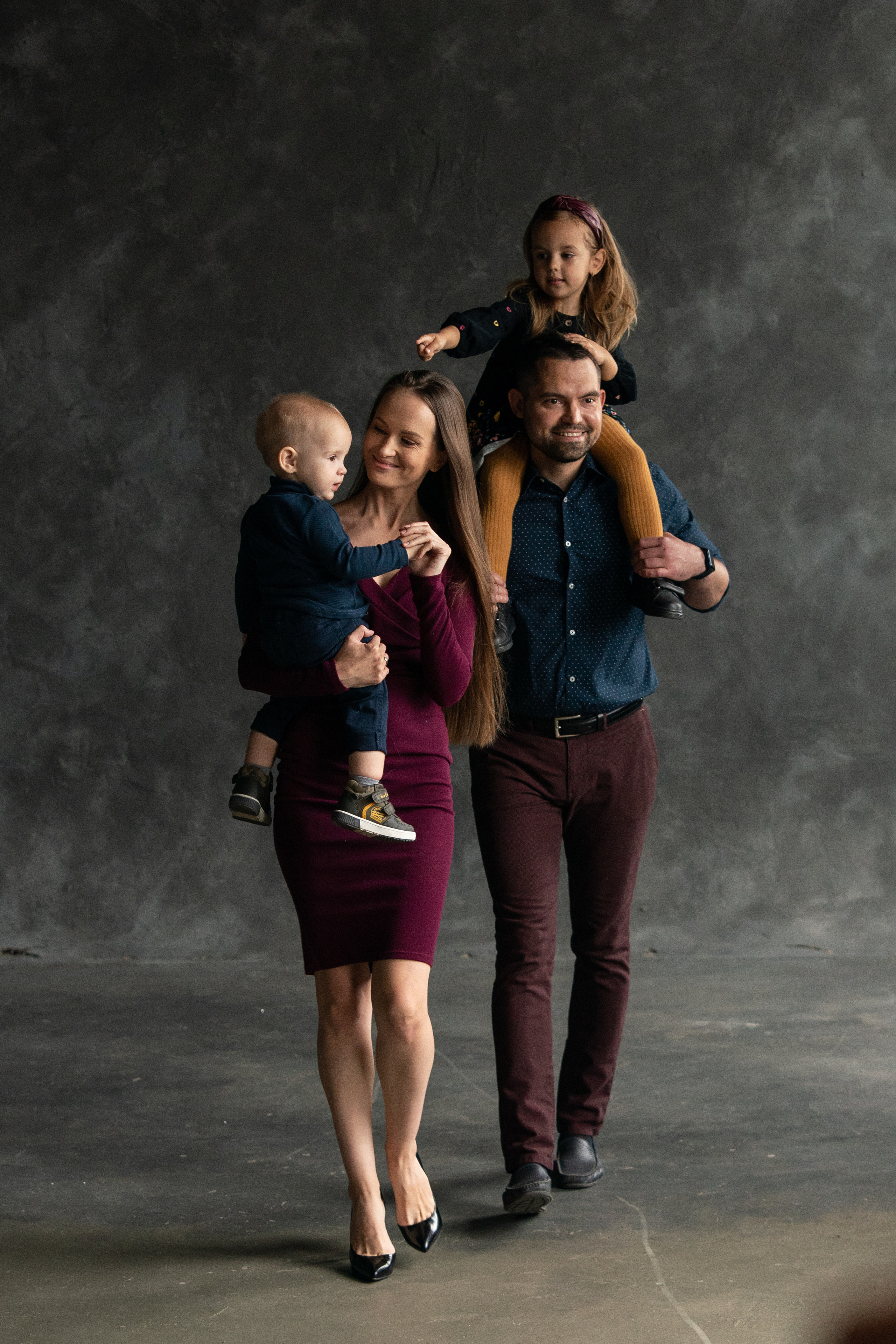 Евгения, Данил, Соня и Ян. Семейный, детский фотограф в Красноярске Анна Хлябич