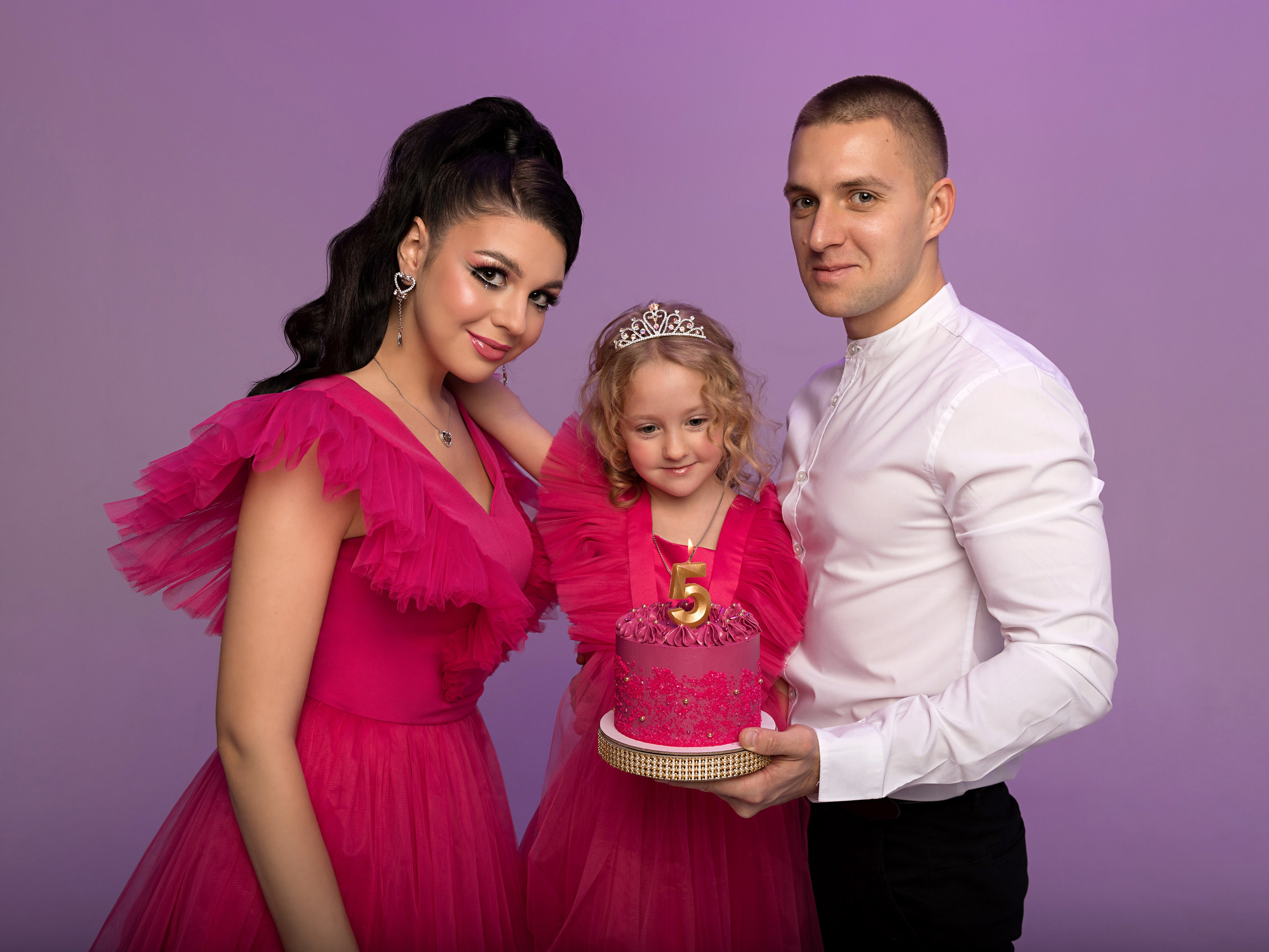 Фотография мамы, папы и дочки