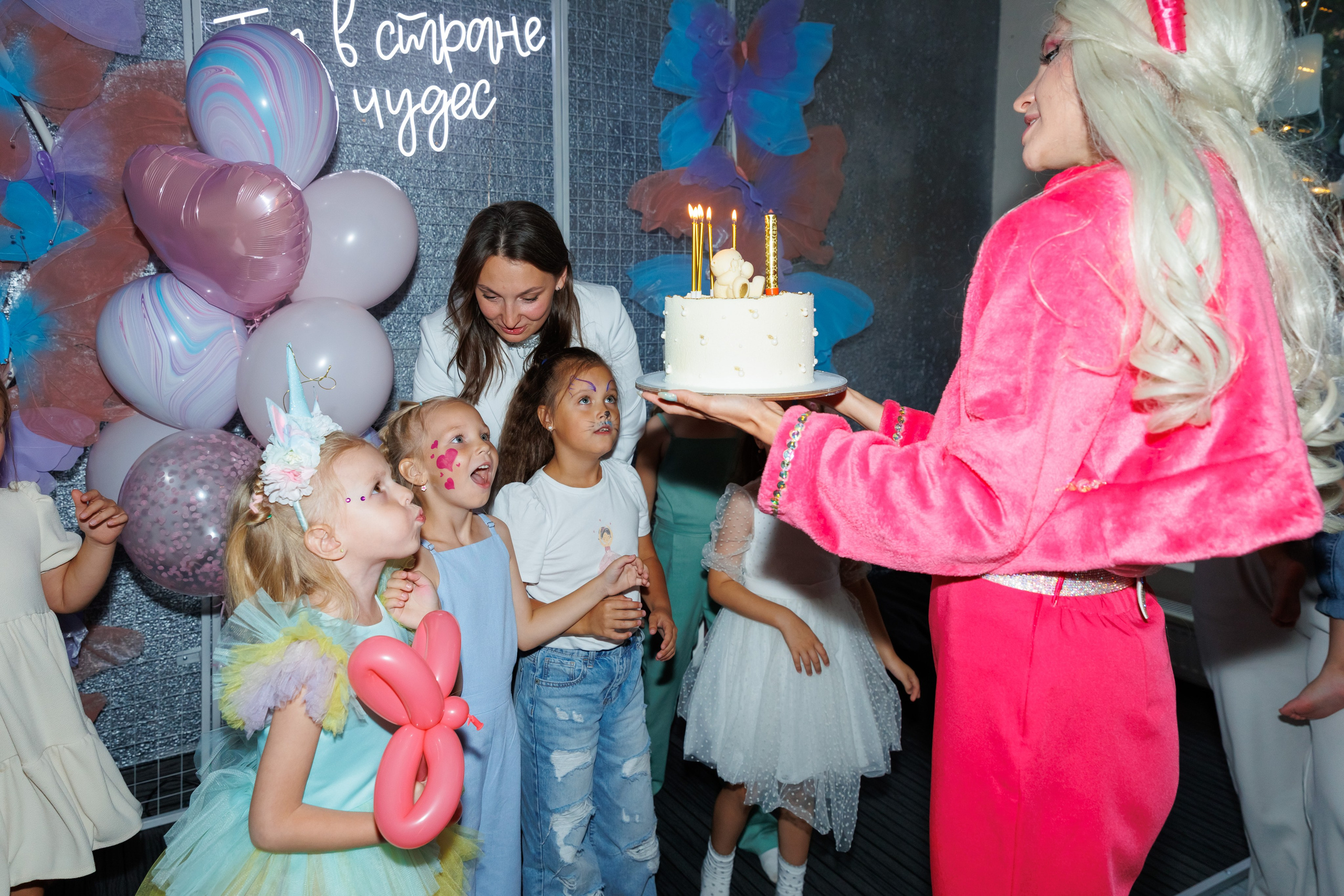 Детский лофт Алиса в стране чудес. Женский фотограф в Новосибирске Наталья Гресь