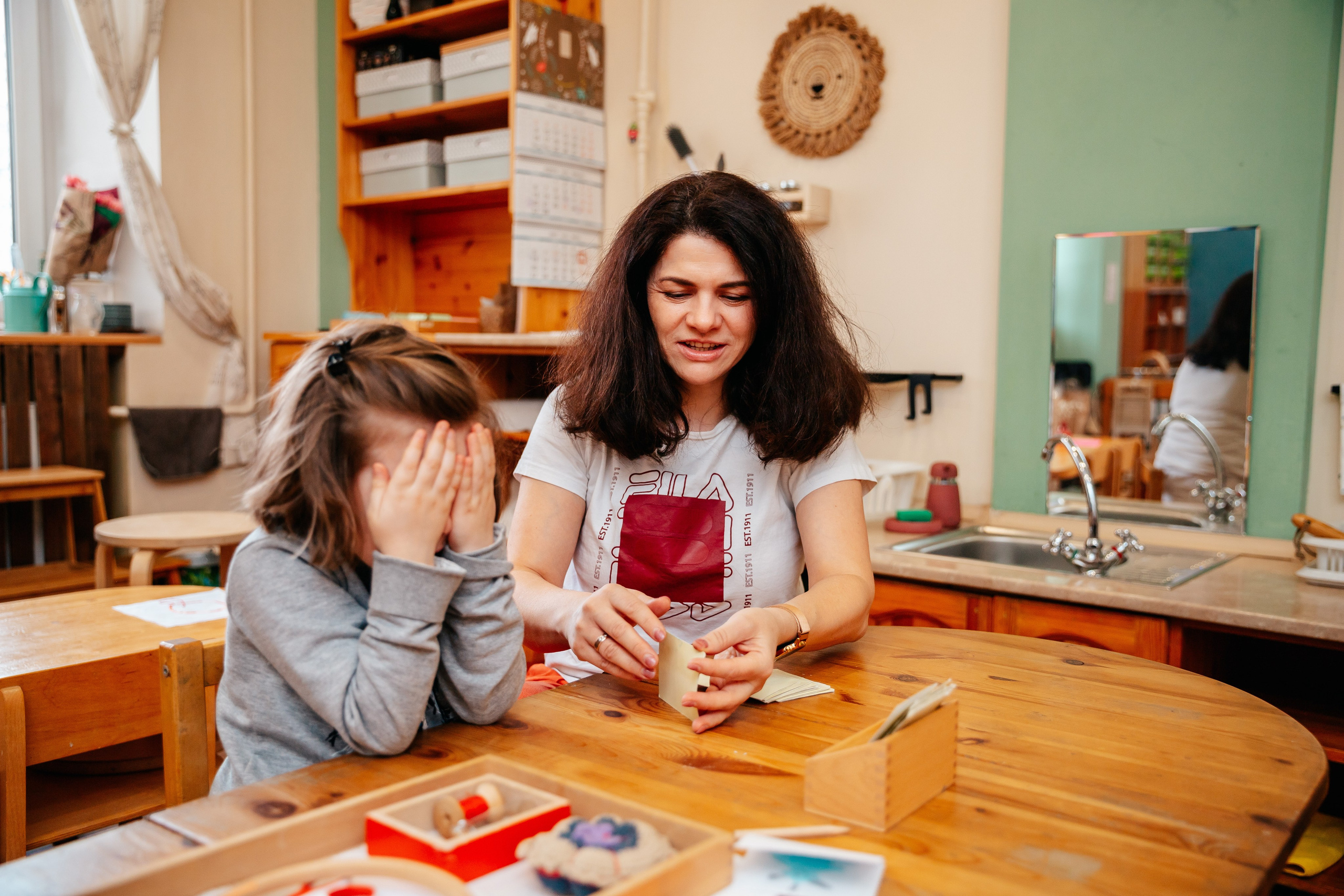 8 марта в Монтессори-саду. Семейный lifestyle фотограф в Санкт-Петербурге Людмила Пахомова