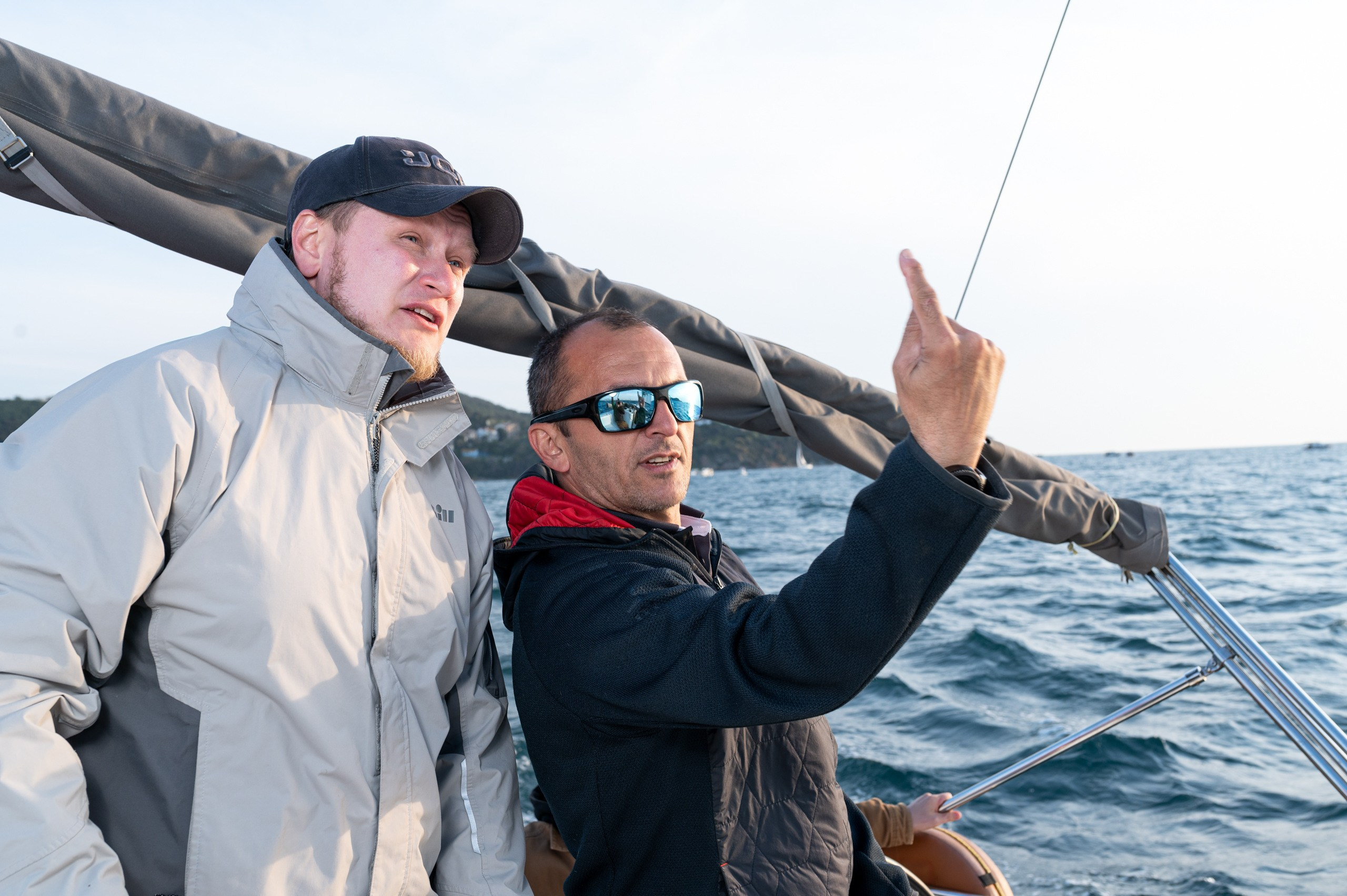 Друзья на яхтинге