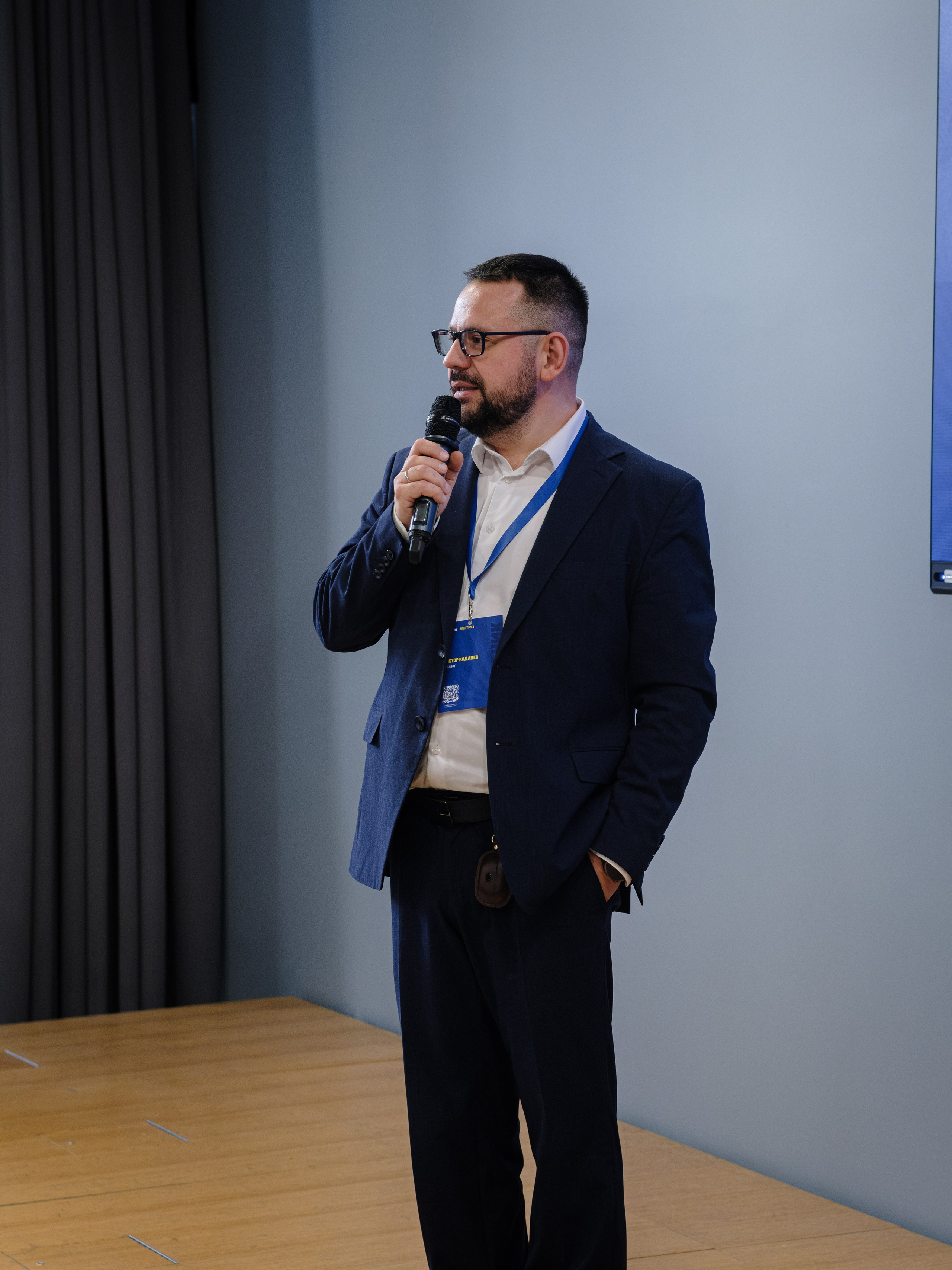 METRO. Репортажный и портретный фотограф в Москве Илья Спиридонов