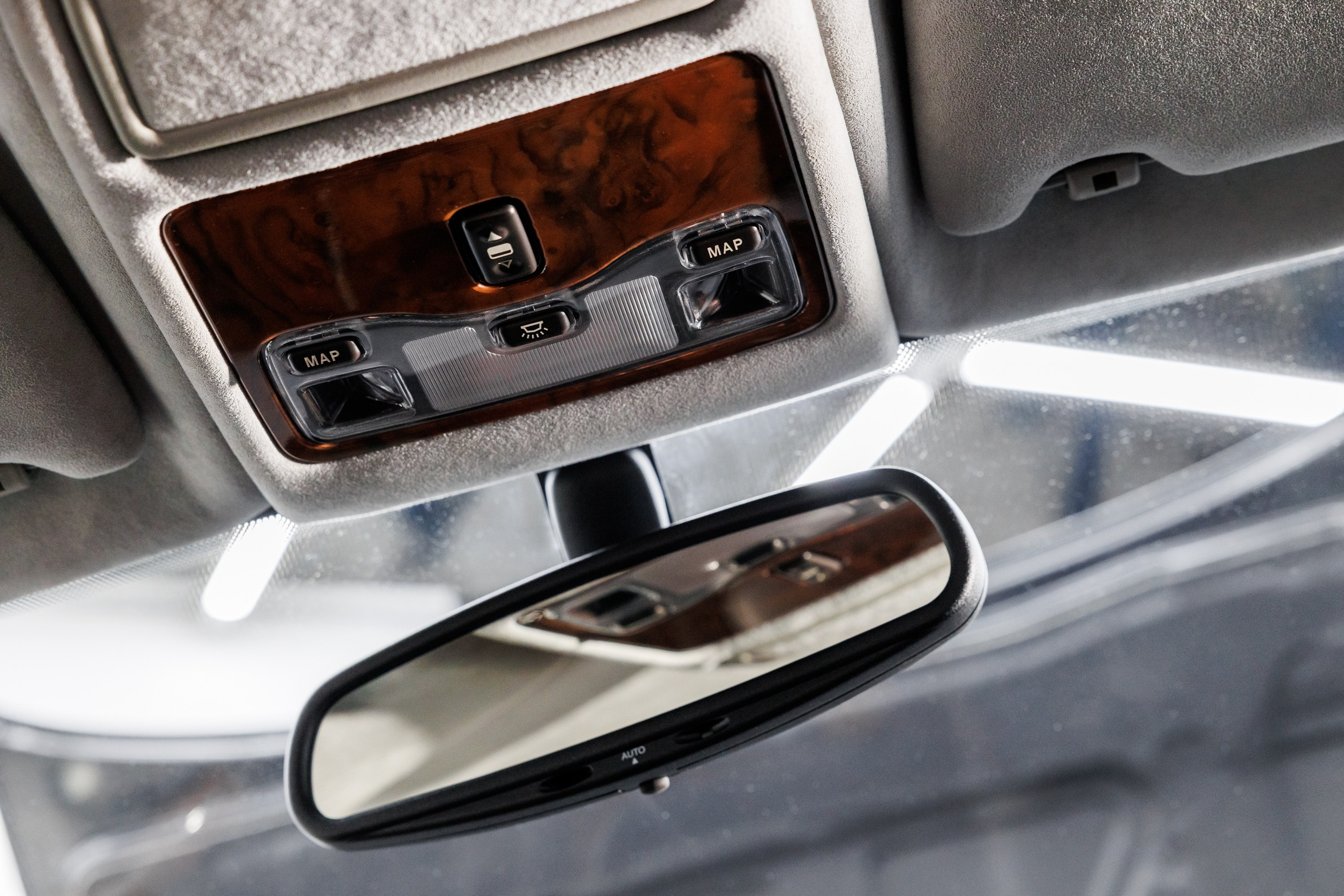 Автомобильная фотосъёмка Daimler Xj8. Фотограф Сергей Лукьянов @xapeton_photo Москва