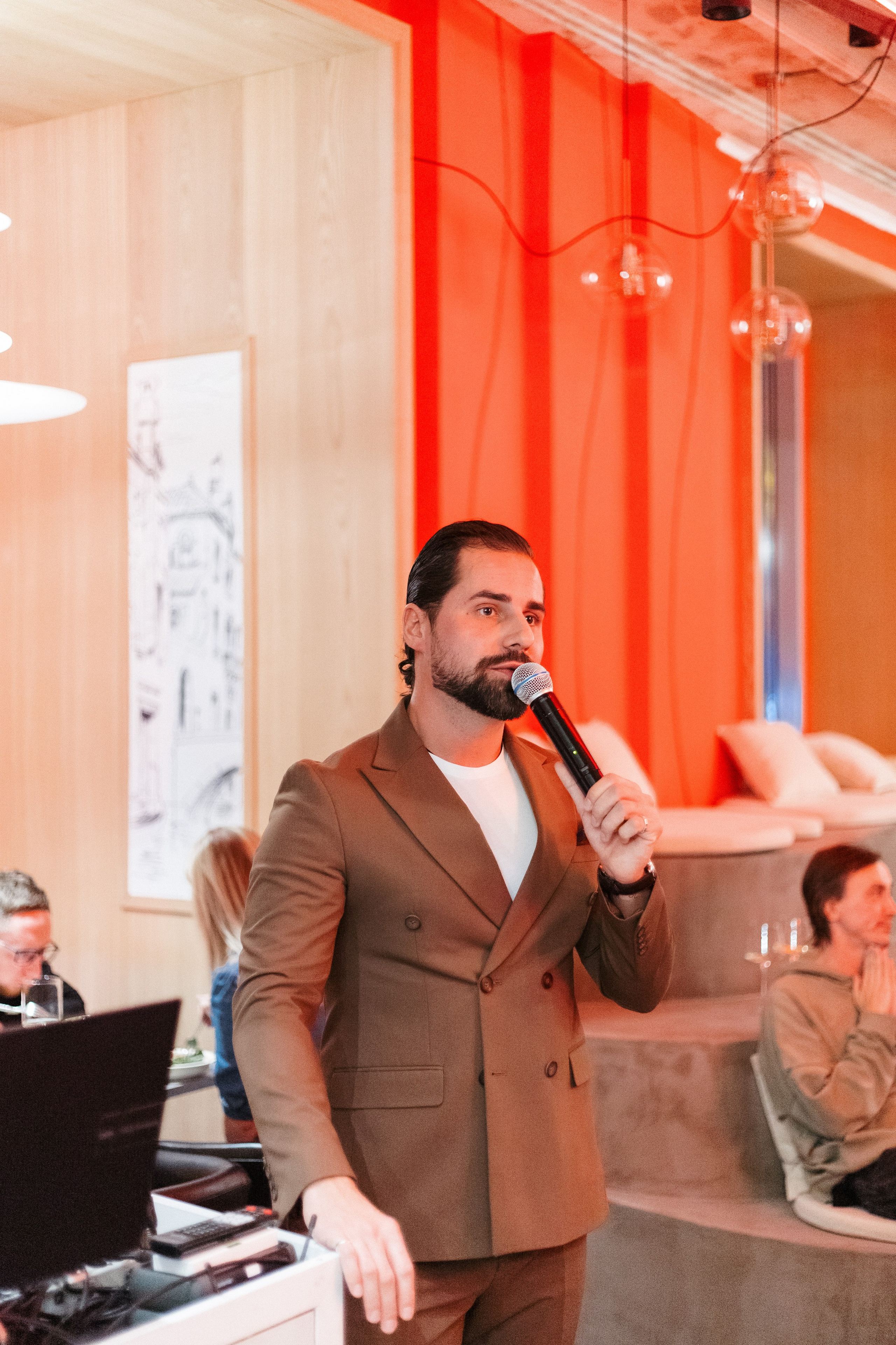 AMORE ОТКРЫТИЕ — DAY II. СВОИ. ФОТООТЧЕТЫ-СОБЫТИЯ-МЕСТА