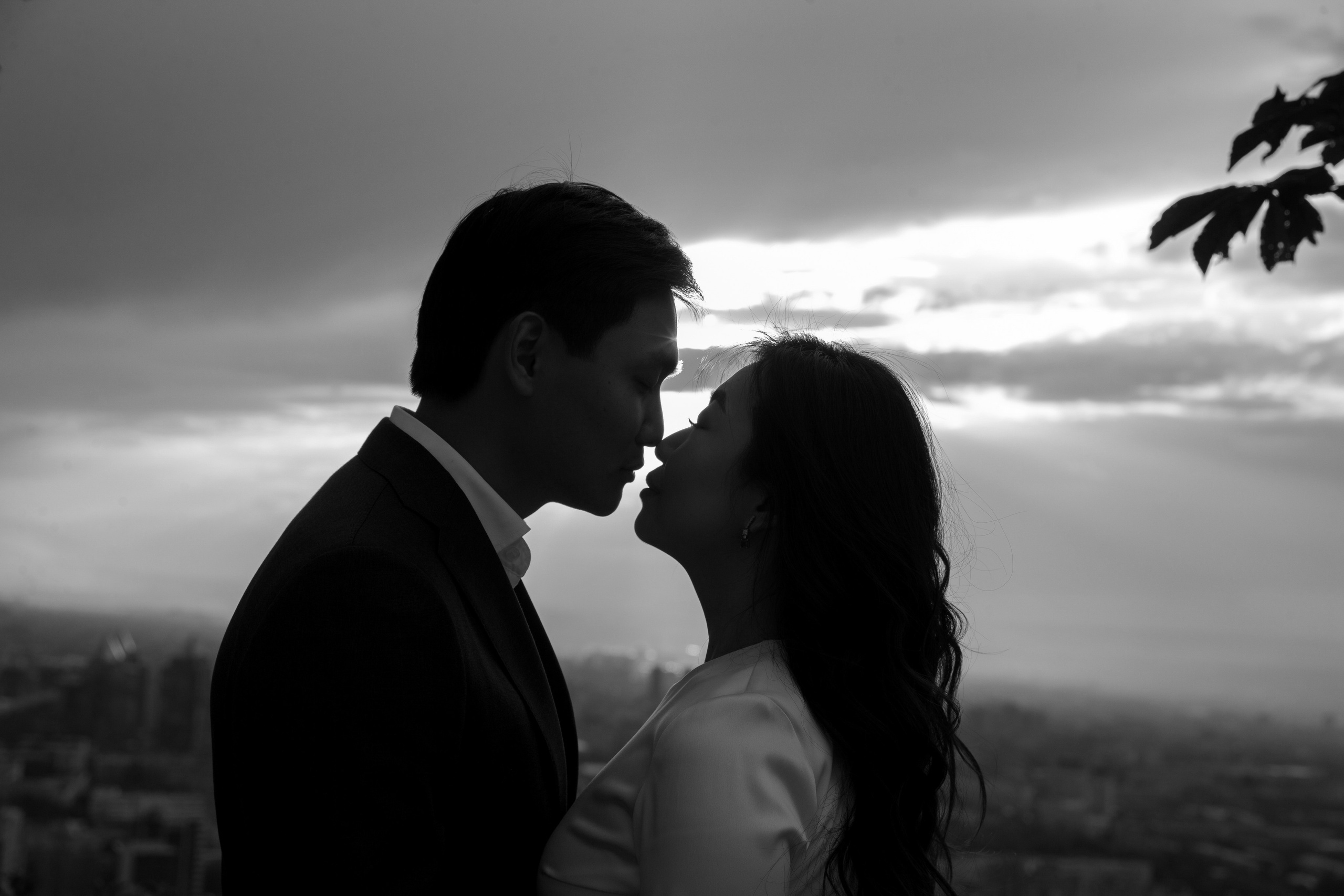 Парная, Love story, Свадебная. BWstudio — фотостудия черно-белой фотографии Алматы. Фотограф Алматы. Фотостудия Алматы