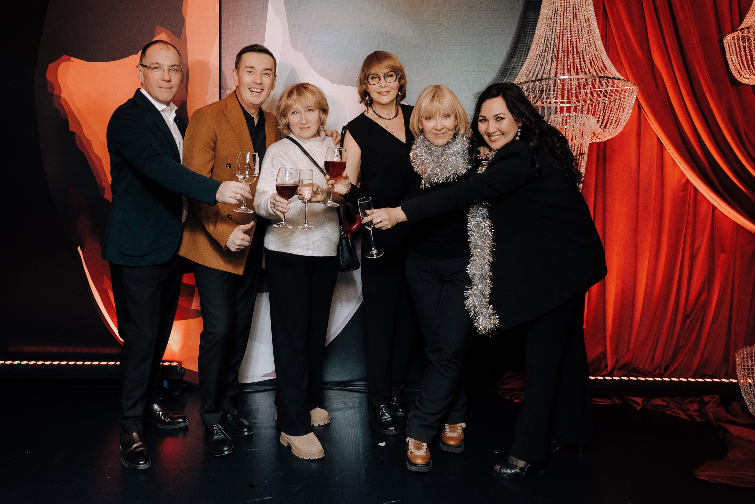 СПЕКТАКЛЬ «ВОЛШЕБНЫЕ ОЧКИ» ОПТИК-ЦЕНТР. Репортажный фотограф Зуев Роман г. Челябинск