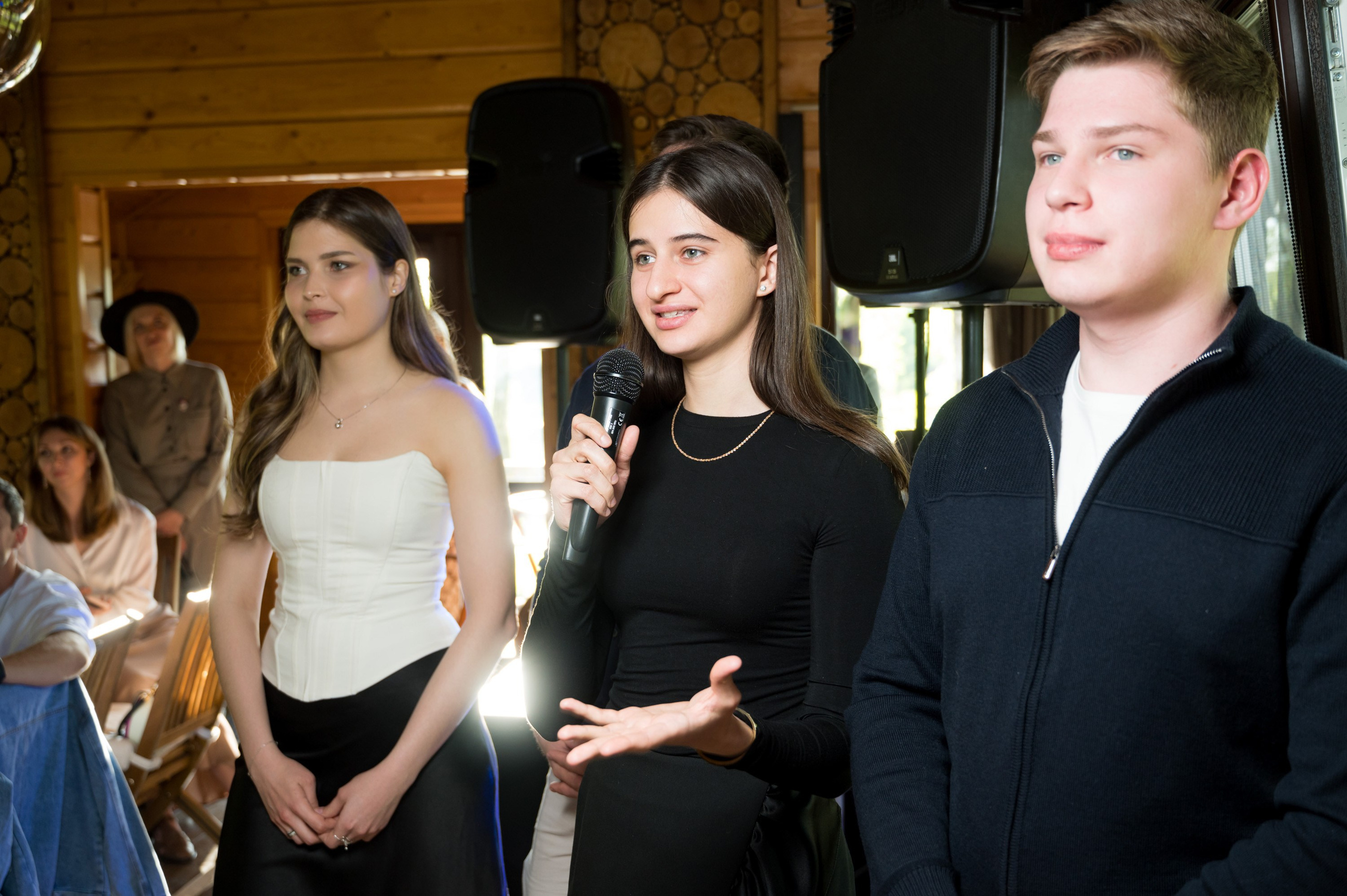 День рождения Диляры, семейное. Репортажный фотограф и видеограф Слава Думчев. Тимбилдинги, отчетники, корпоративы