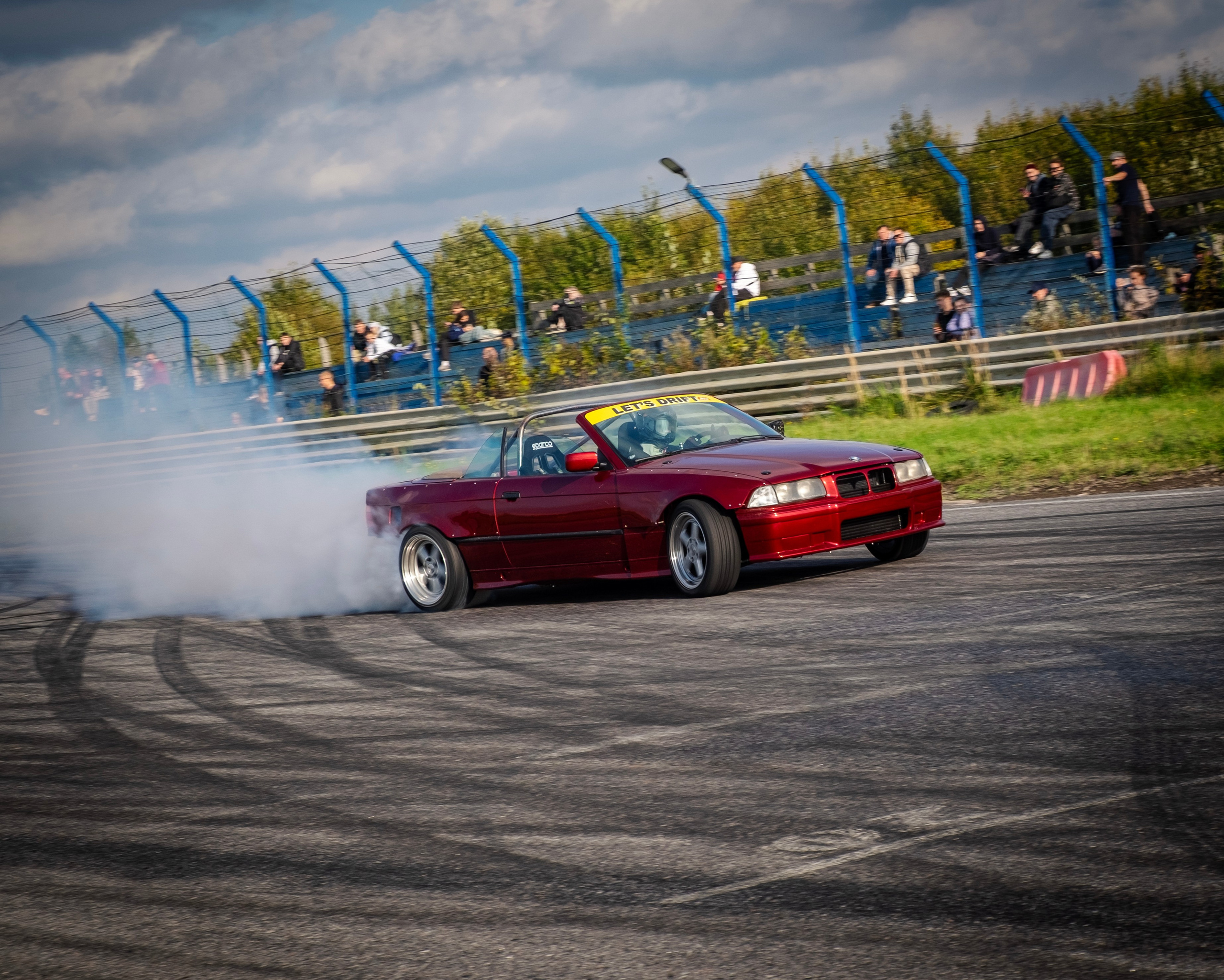 AUTODROM FEST 21.09.25. Автомобильные фотографии и рисунки в Санкт-Петербурги Пашков Дмитрий