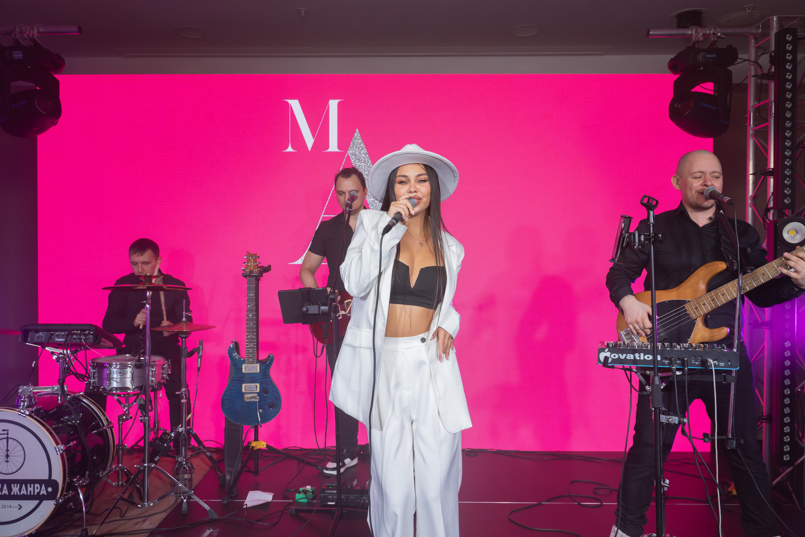 Звезды шоу бизнес селебрити. Свадебный фотограф в Новосибирске Maxfotonsk (Максим Сысолятин)