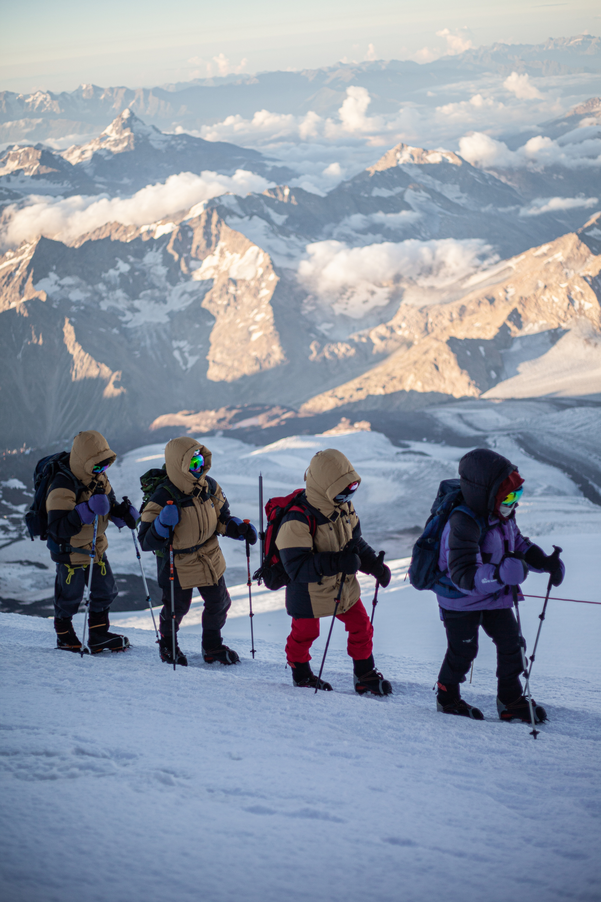 Восхождение на Эльбрус с юга. Уникальные экспедиции — LUCKY CLAN