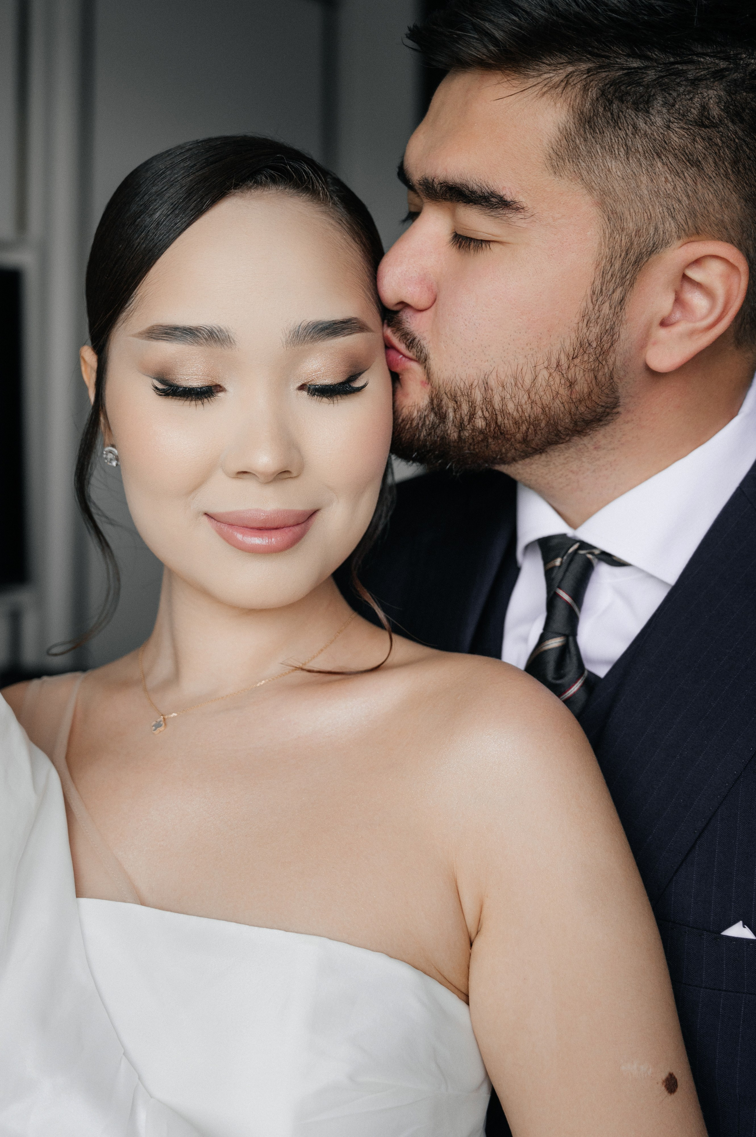 ANEL QYZ UZATU. HOME