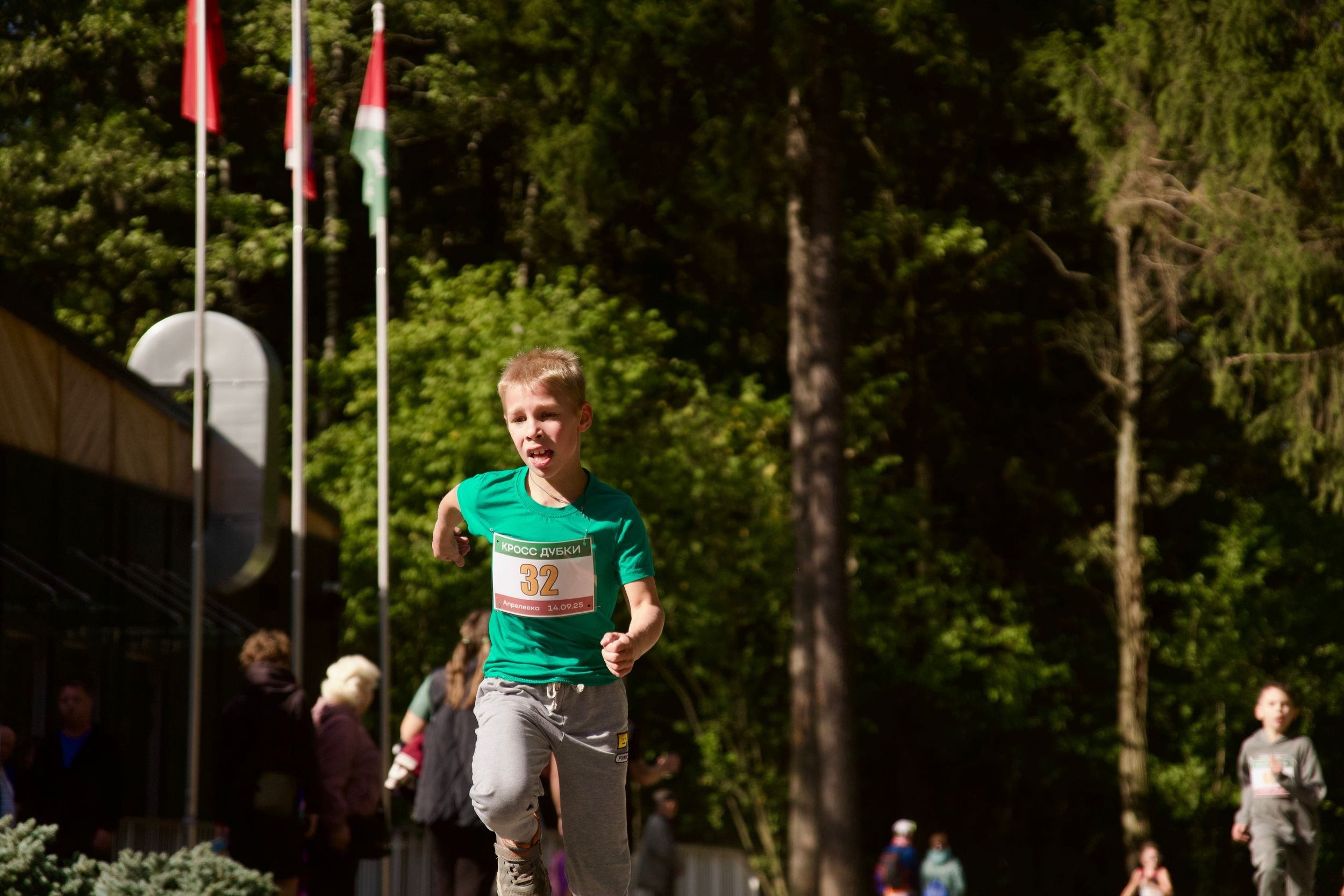 Забег в парке «Дубки». Кафе «БЕЛКА НАШЕПТАЛА». Ну оооочень концептуальное кафе