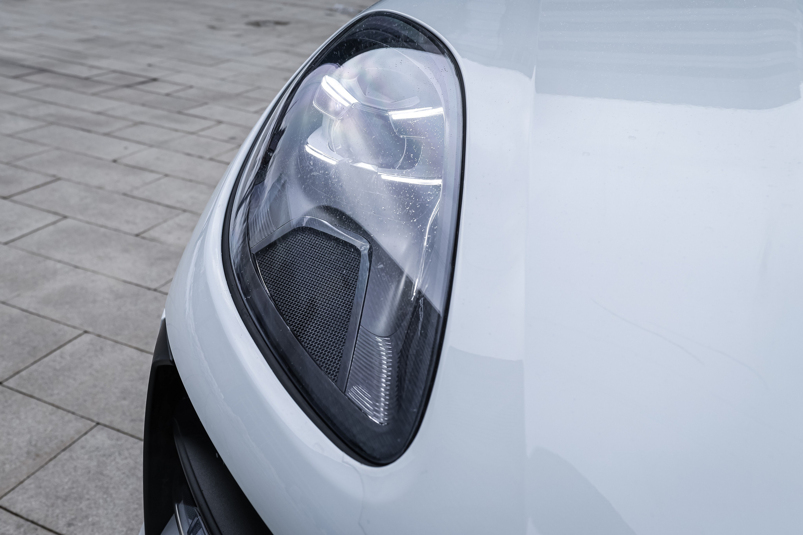 2021 PORSCHE MACAN S. Mixturecaptures