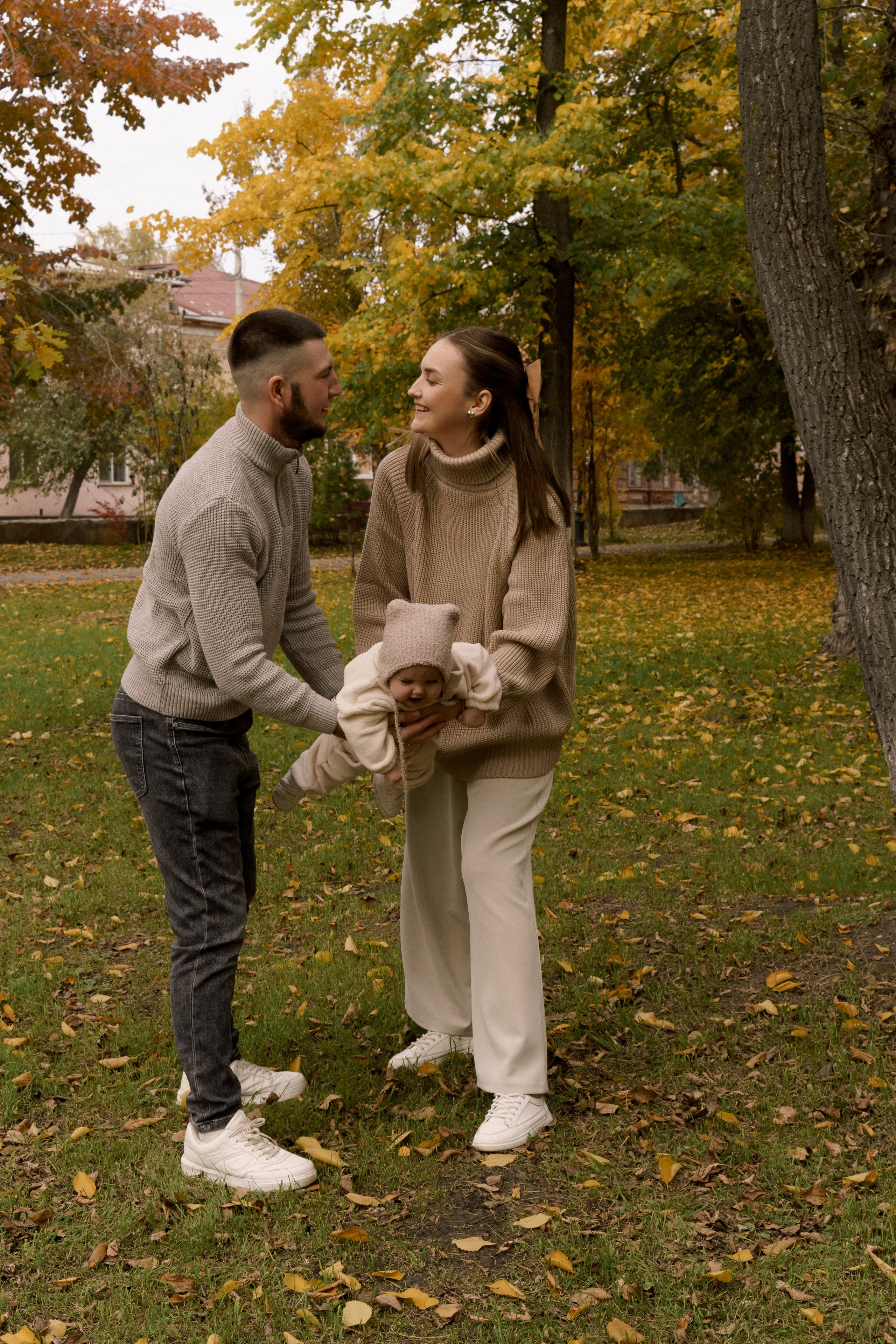 Твоя первая осень. Моменты и истории о вас настоящих