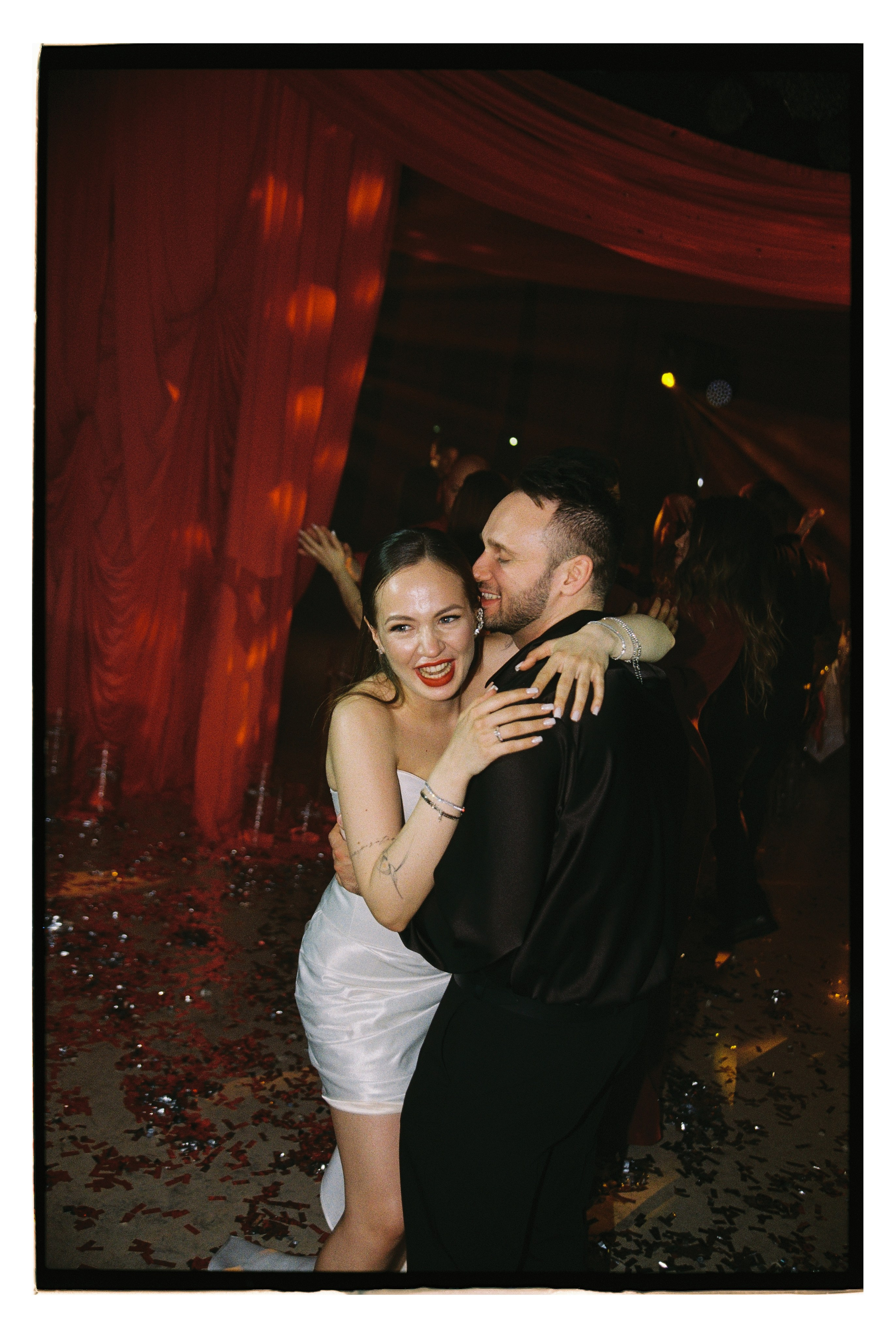 Анастасия и Карен. Репортажный и свадебный фотограф в Сургуте