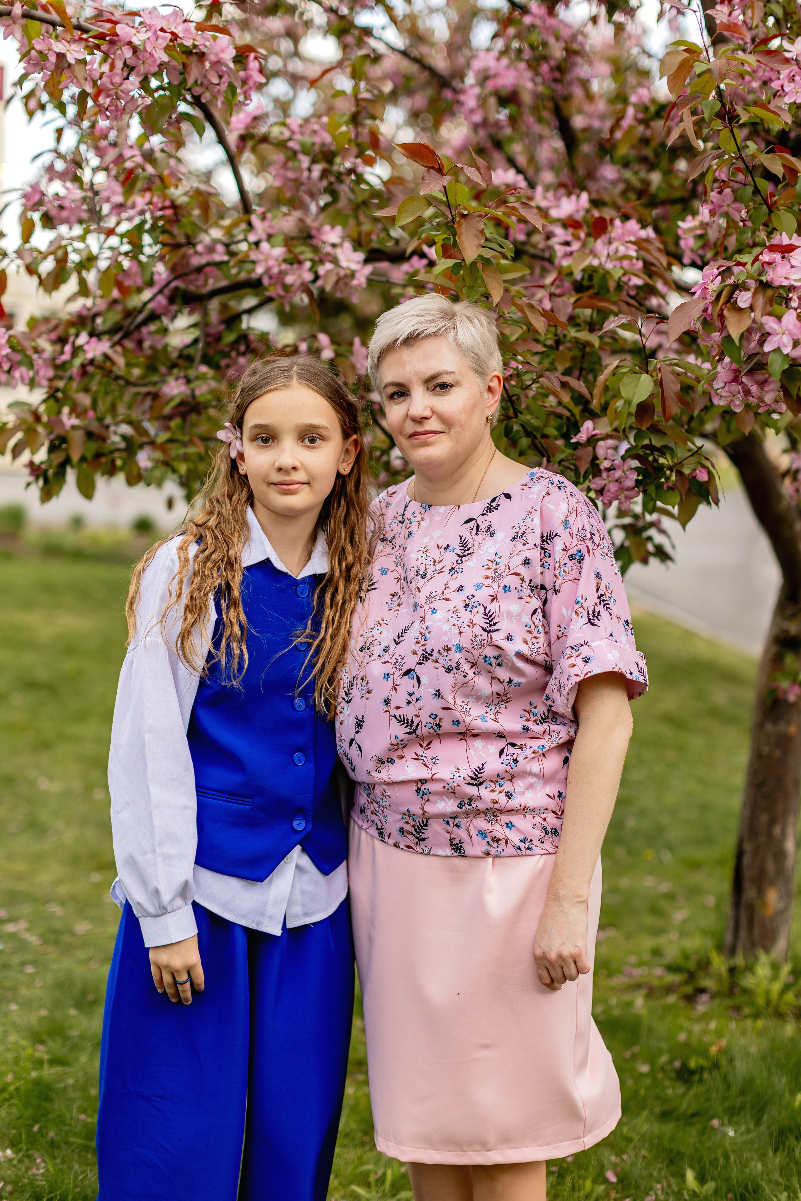 Выпускной в начальной школе на улице. Фотограф и видеограф Москва. Свадебный фотограф, видеограф. Выпускные альбомы. Оживающие альбомы