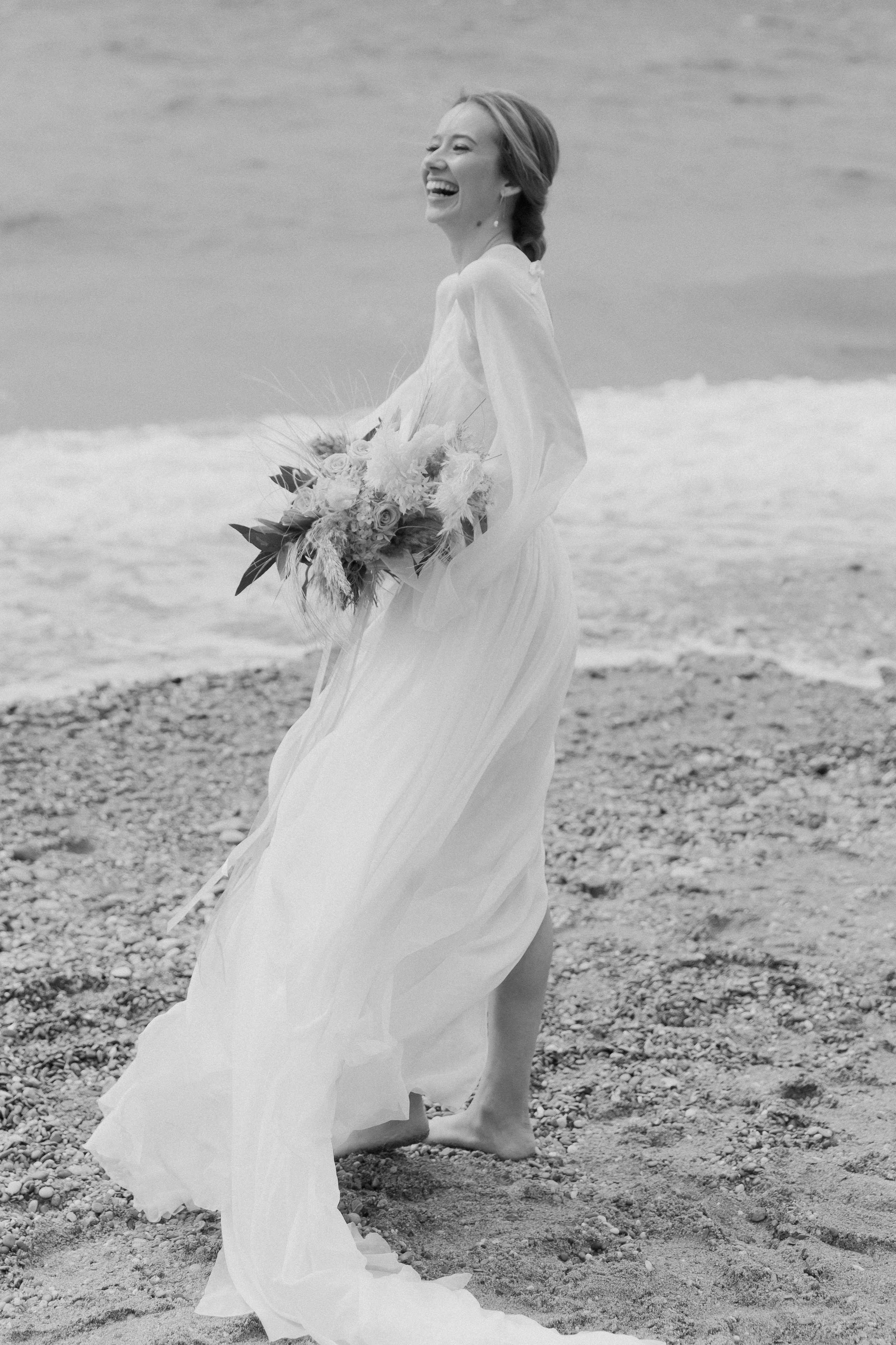 На берегу моря…. СВАДЕБНЫЙ ФОТОГРАФ В КРЫМУ И СЕВАСТОПОЛЕ