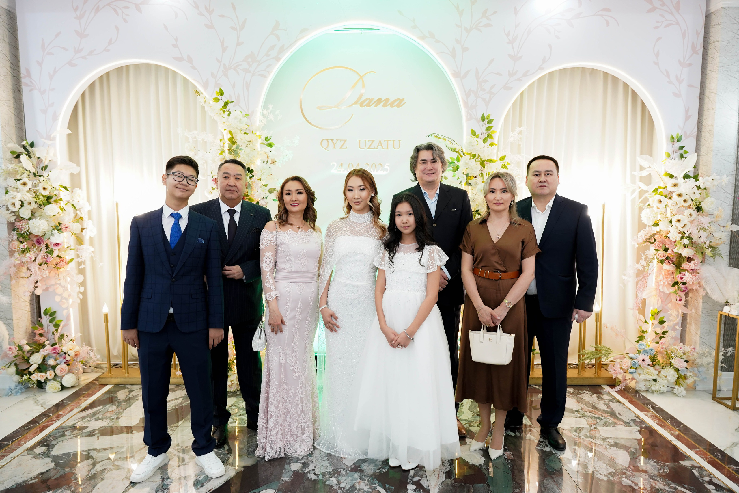 Dana uzatu. Фотограф Ернар Ержанов