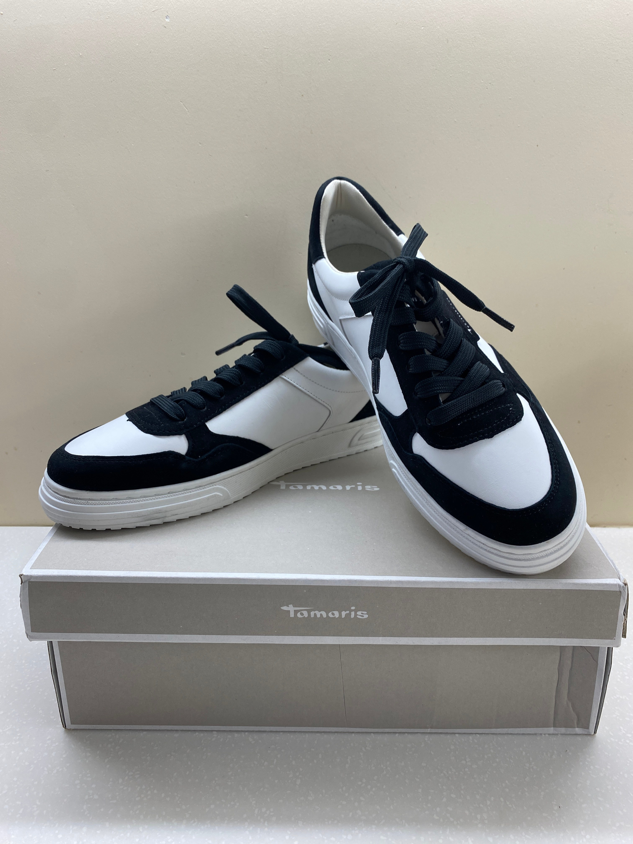 Спортивная обувь. Ваш байер во Франции