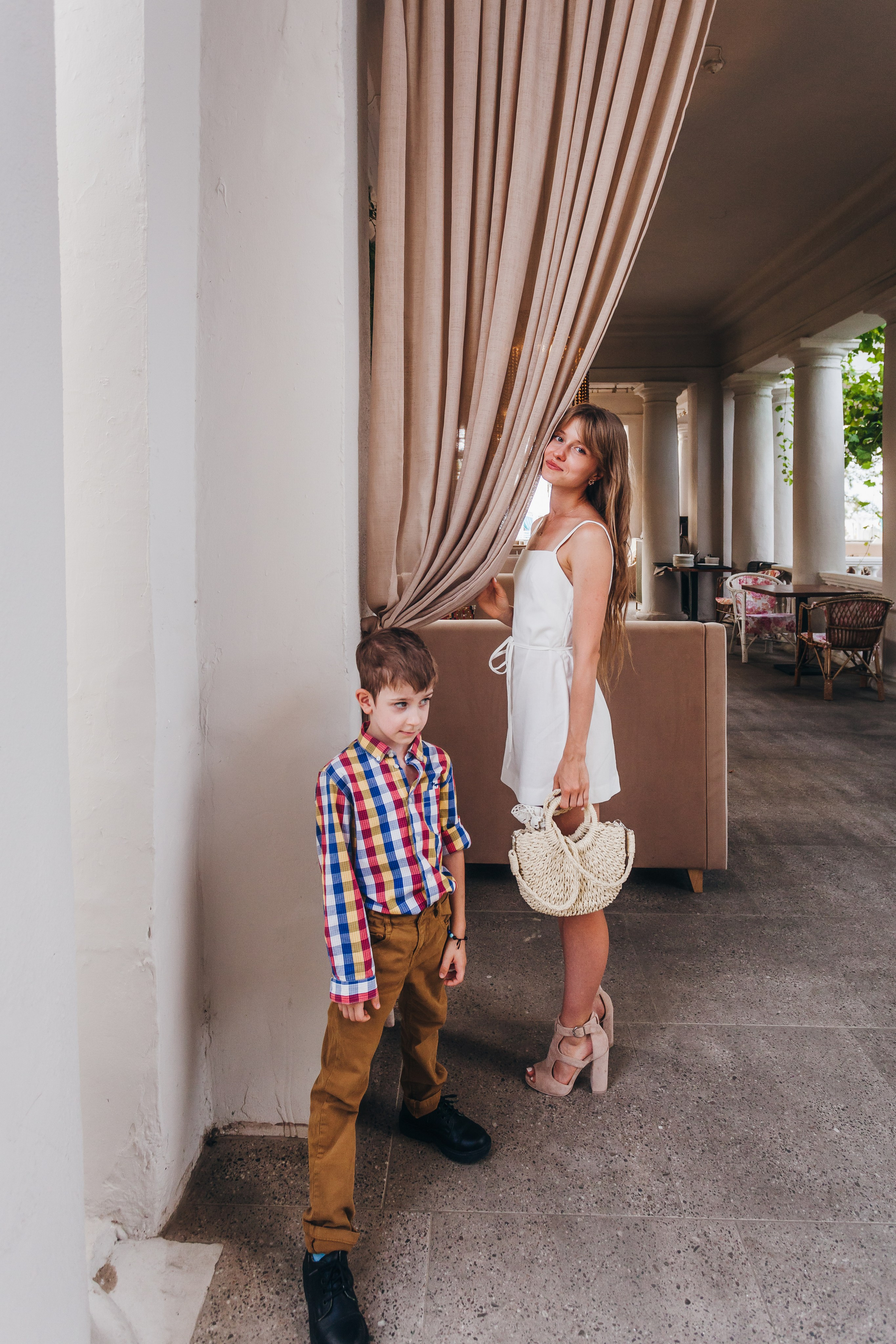 День рождение в уютном ресторане. Фотограф Денис Денисов