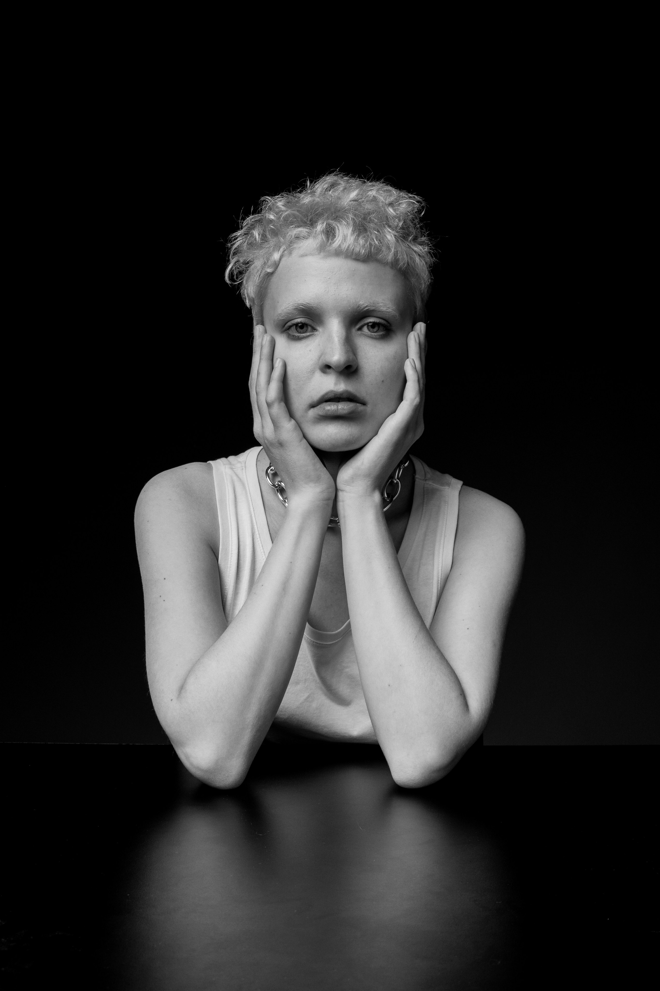 Эмоциональный портрет в Краснодаре. AI Фотограф Краснодар: мужские и женские фотосессии, стилизация съемки. Нейро-фотосессии онлайн