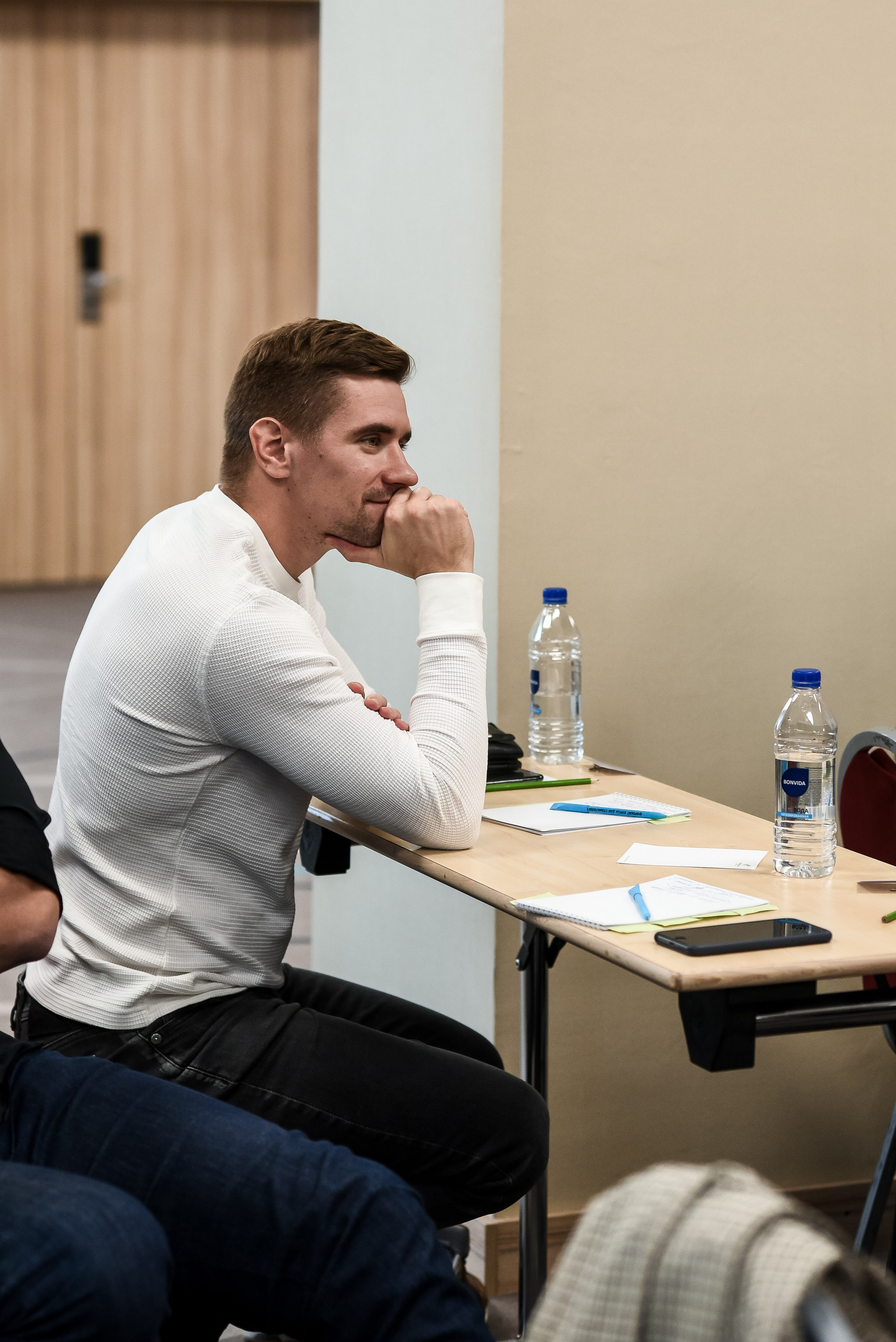 Курсы и тренинги. Анастасия Петрович фотограф, фотокорреспондент в Москве и Санкт-Петербурге. Фотосъёмка репортажа, мероприятия, корпоративная съёмка, контент