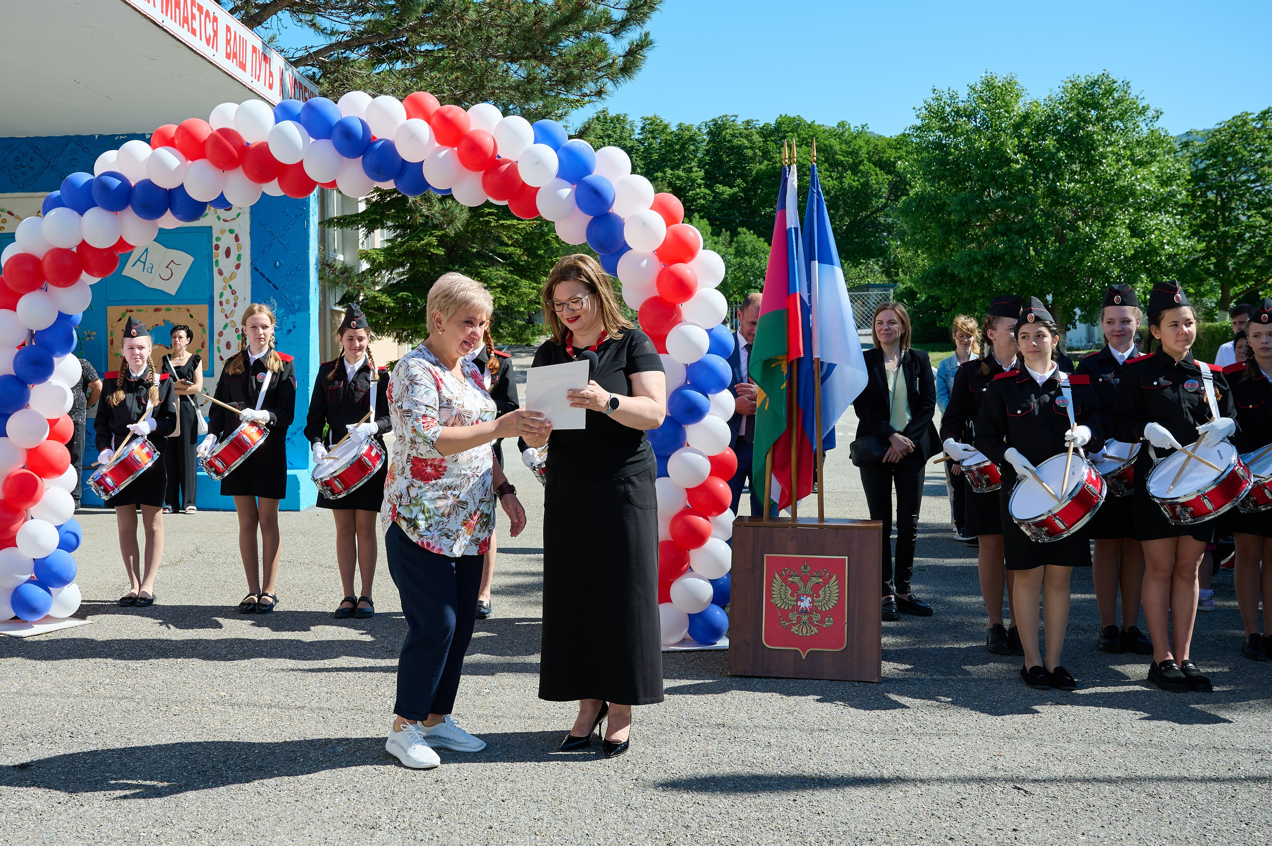 Последний звонок. Жизнь курорта Кабардинка в фотографиях