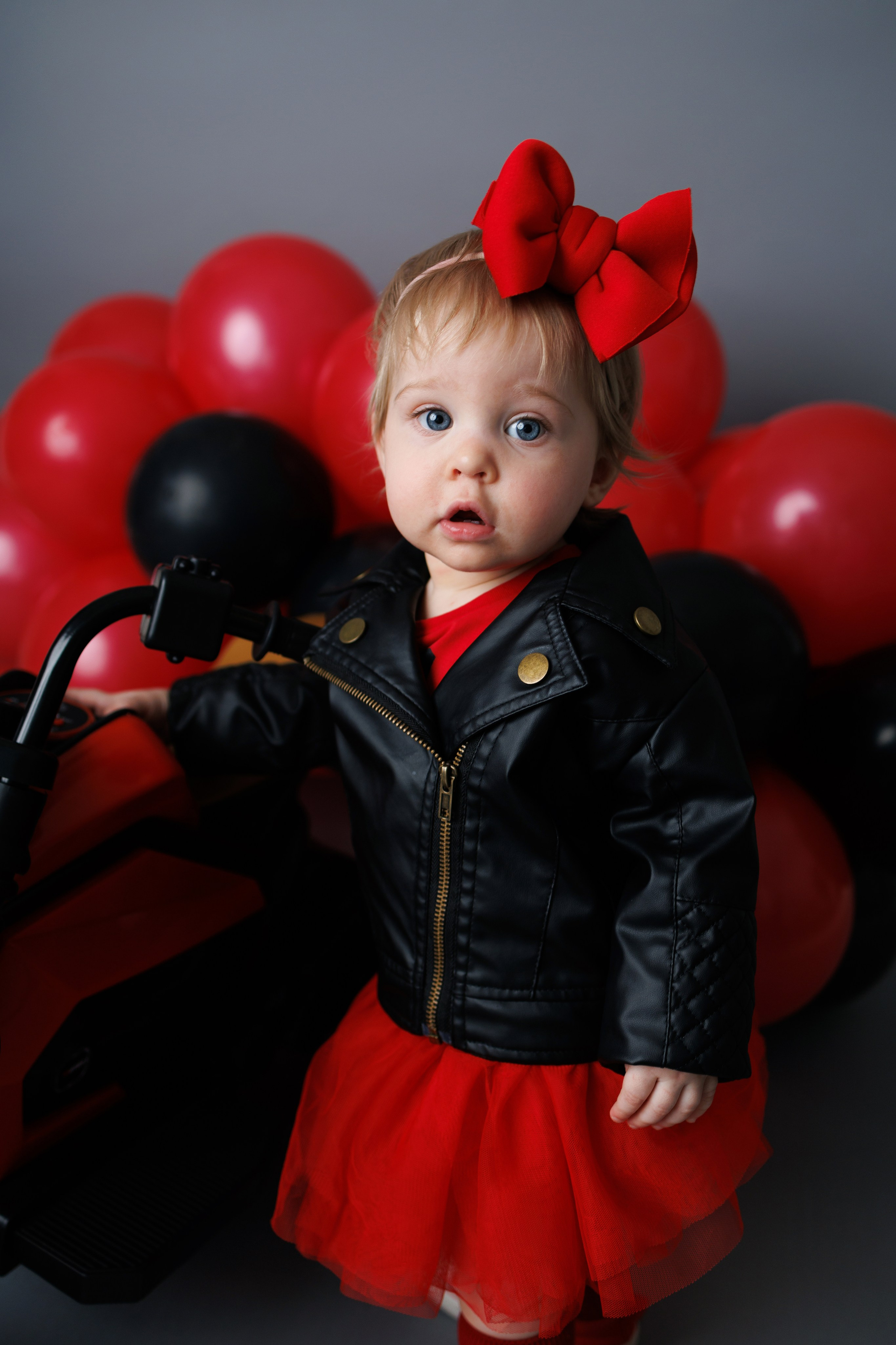 Юлечке 1 годик. Фотограф новорожденный малышей Новосибирск
