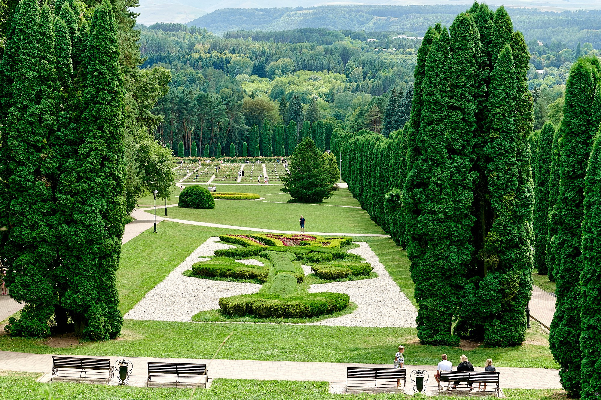 Кисловодск, Россия. Август 2024. Фотографии отовсюду и обо всем