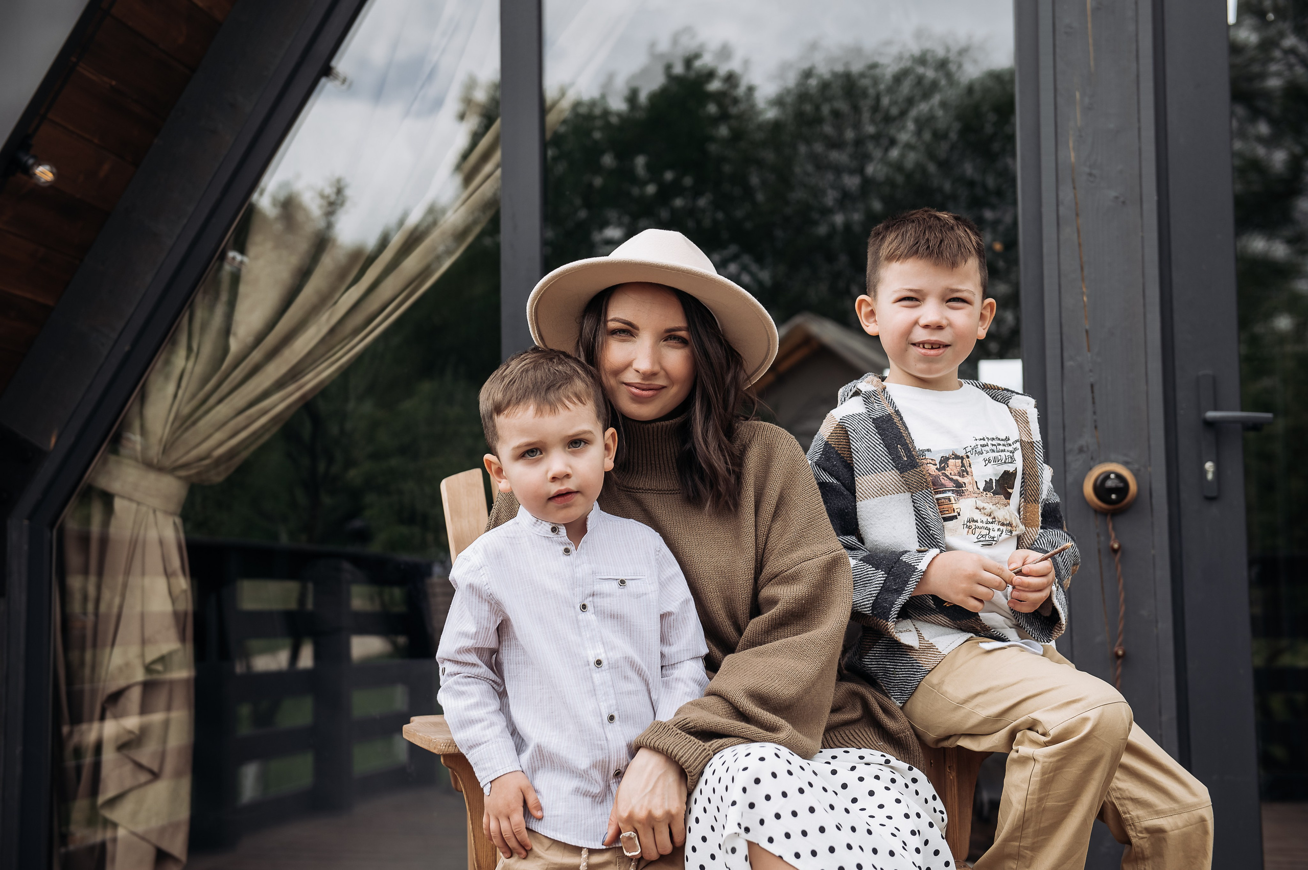 Семейная фотосессия за городом. Екатерина Бакурова — контент фотограф, женский фотограф в Краснодаре