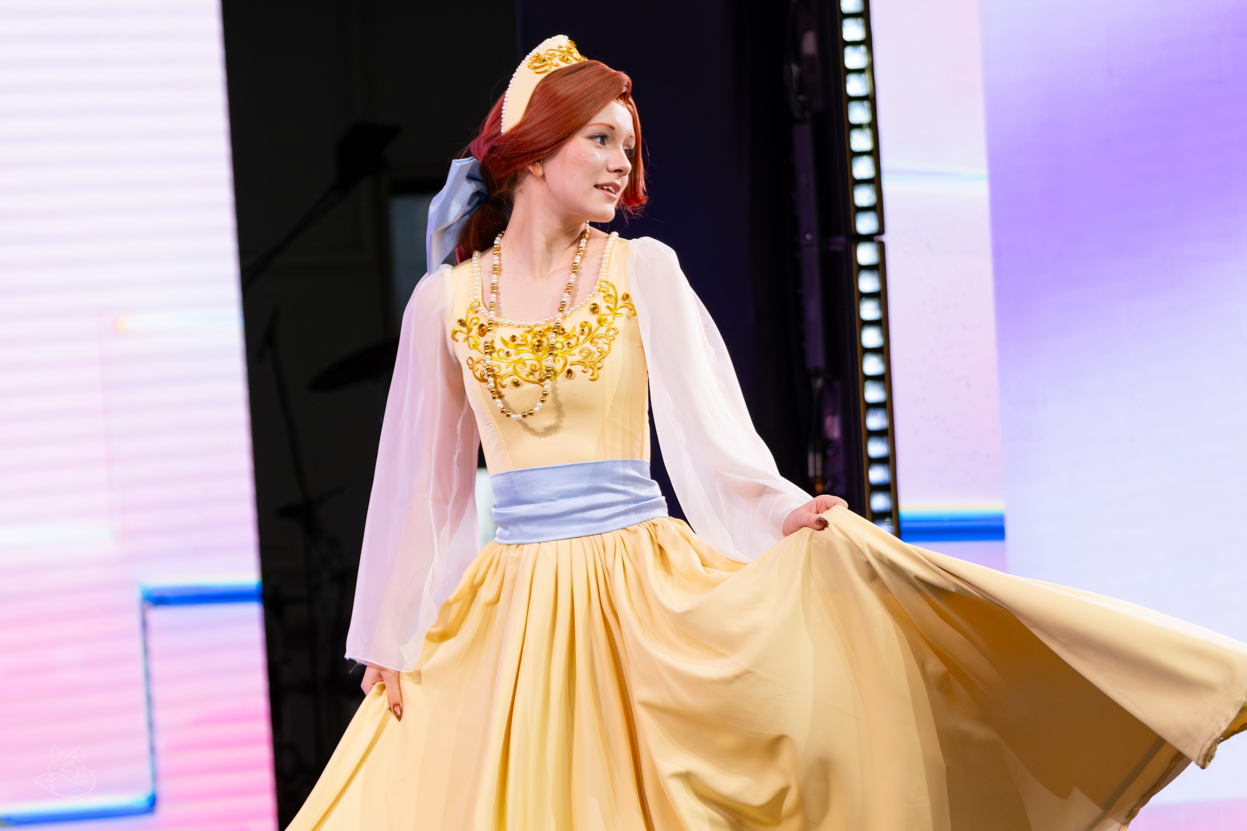 Сцена РЭД ЭКСПО 2024. Косплей фотограф