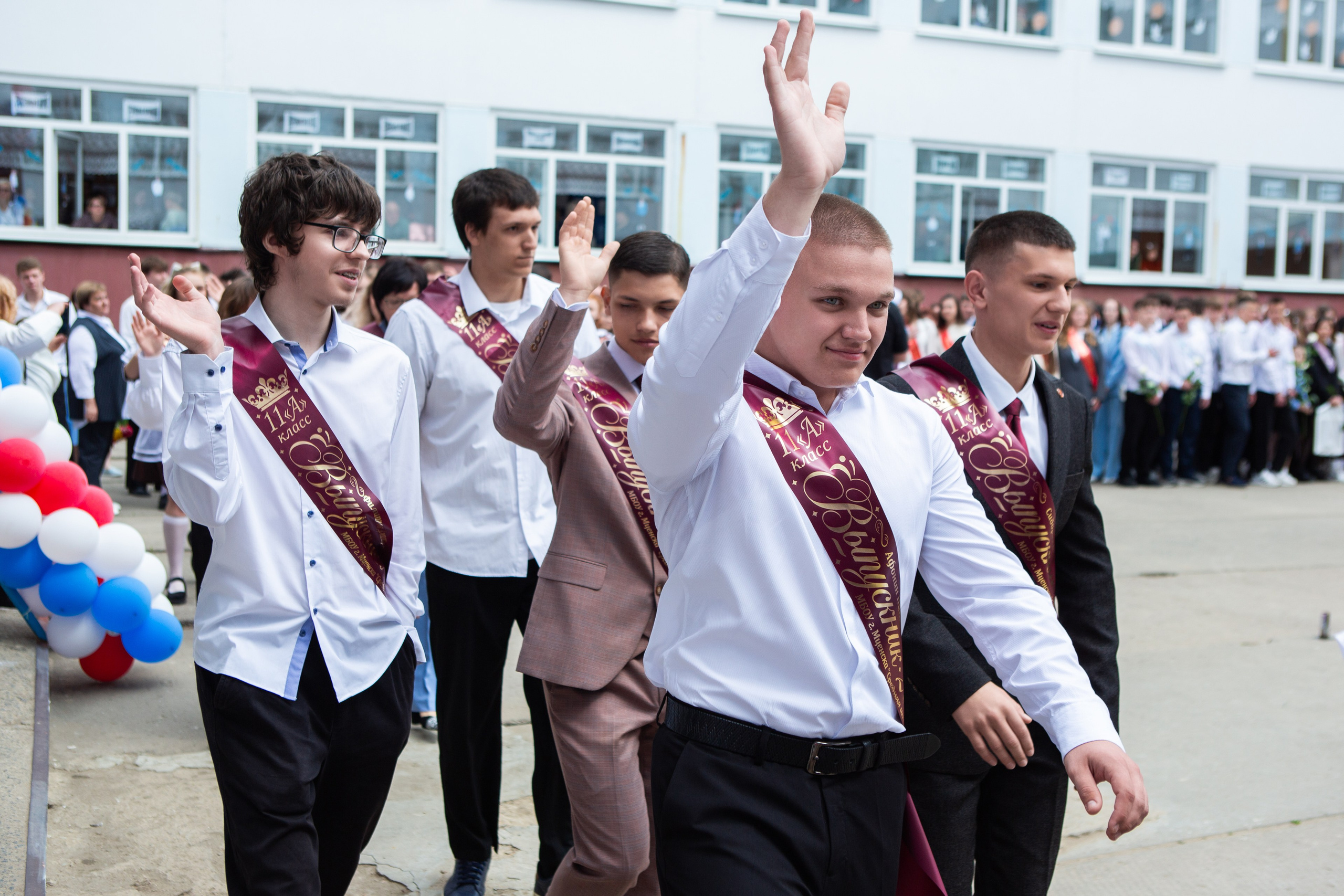 ПОСЛЕДНИЙ ЗВОНОК 2025 9 ШКОЛА Г. МЦЕНСК. Профессиональный фотограф в Мценске и Орловской области