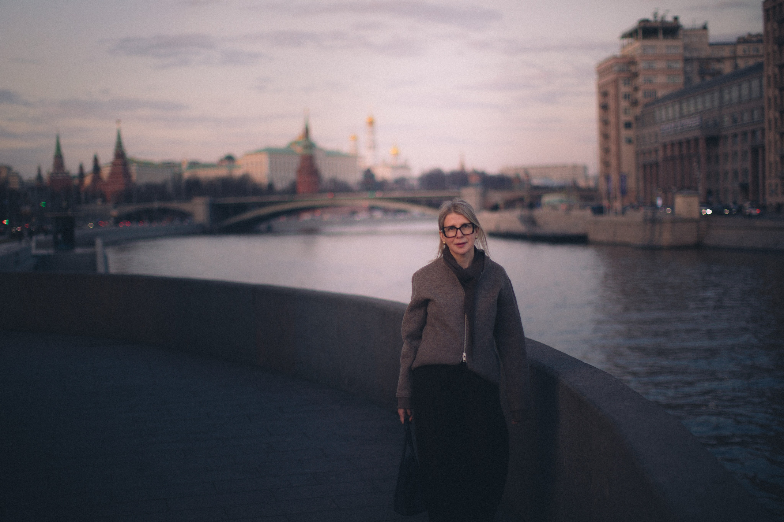 Прогулочная фотосессия у м. Смоленская. Семейный и портретный фотограф в Москве Анна Пак