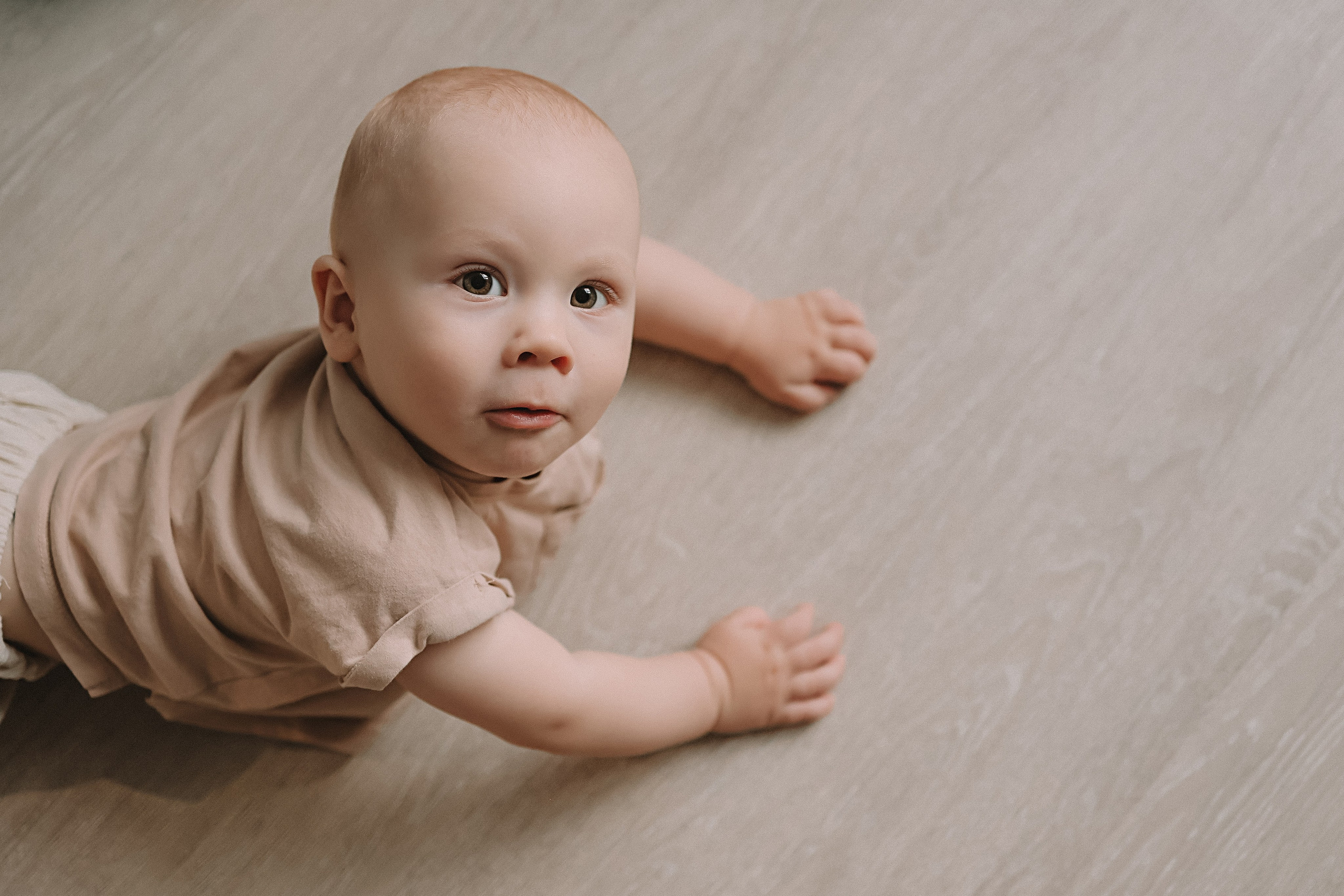 1 год Леону. Семейный фотограф Тюмень, фотограф на роды Салмина Мария