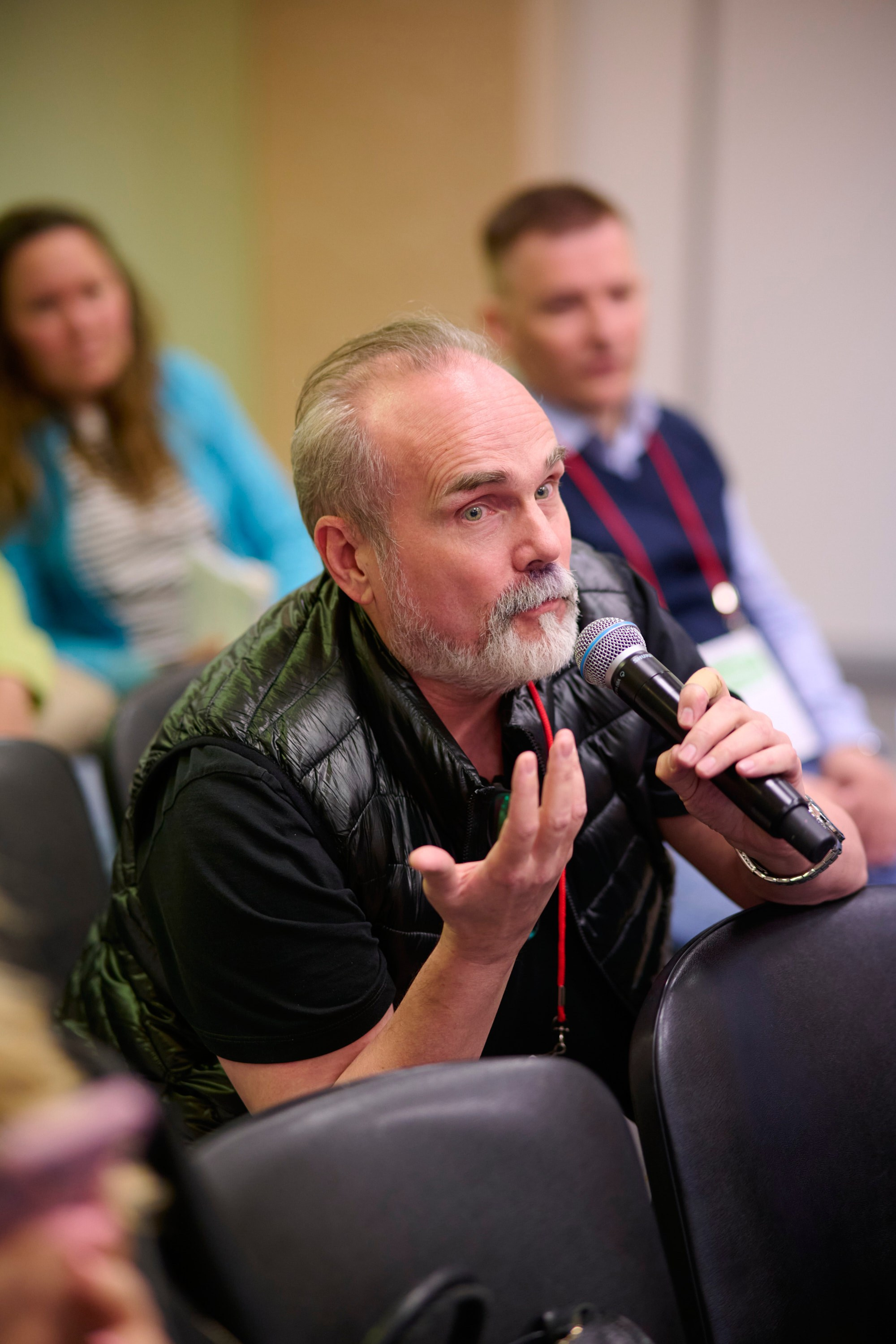 Upgrade Retail Весна 2025. Репортажный фотограф в Москве и Санкт-Петербурге — Профессиональная съёмка мероприятий | Данила Золкин