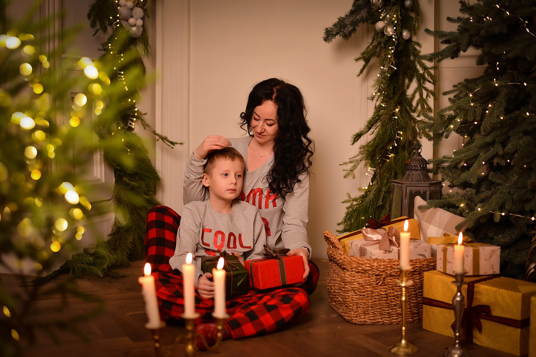 Новый год. Контакты