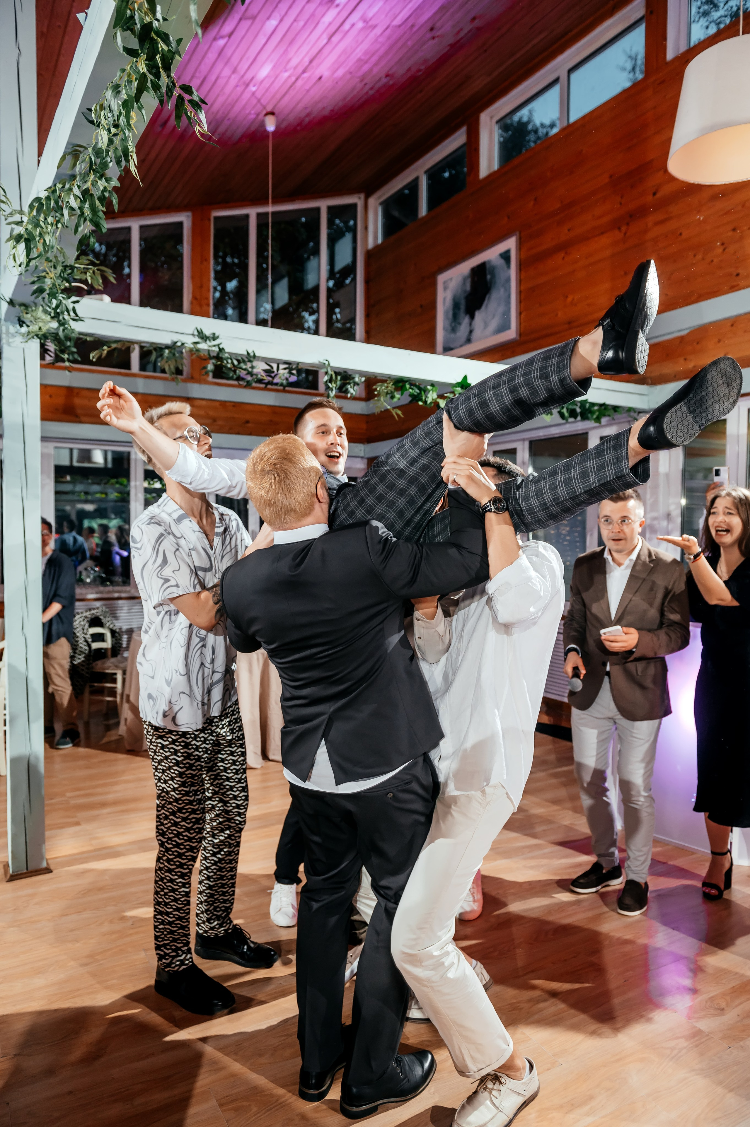 Медвежьи озера и любовь. Свадебная фотоистория. Свадебный и семейный фотограф Виктория Носачёва. Щелково, Москва и МО