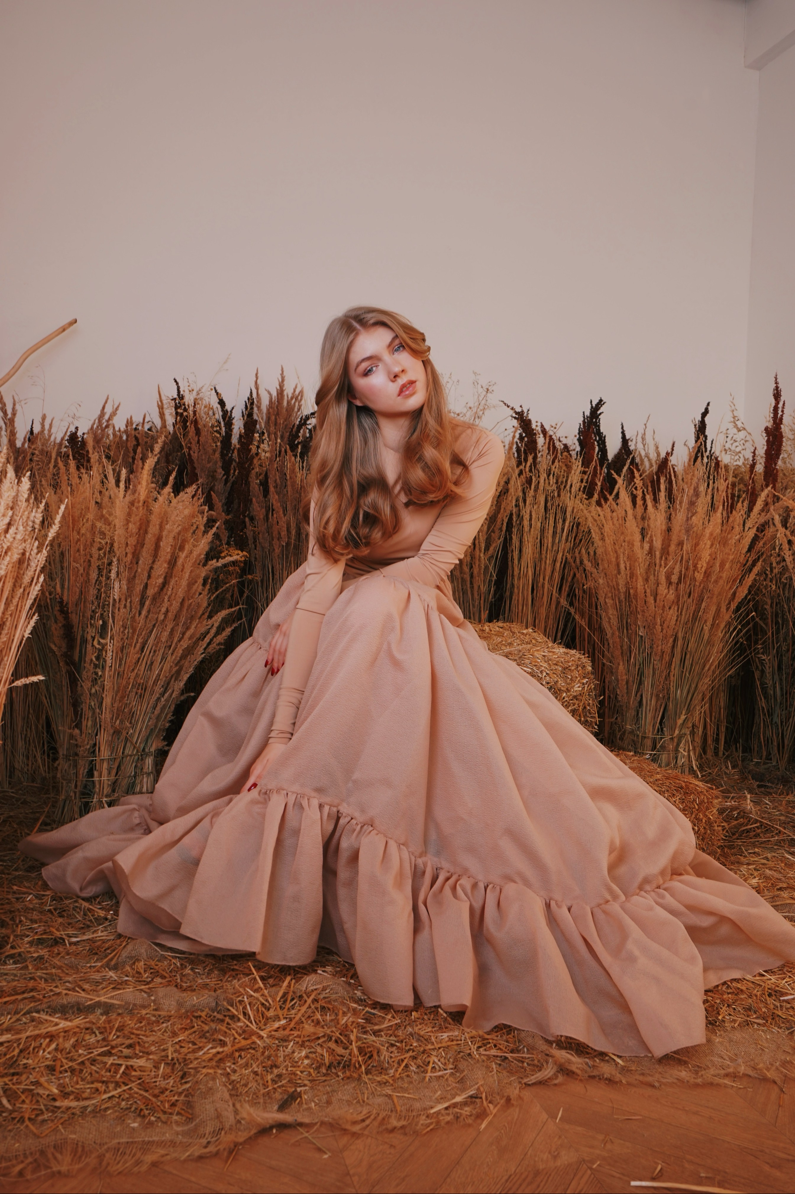 София, студия. Женский фотограф в Москве Уварова Анастасия