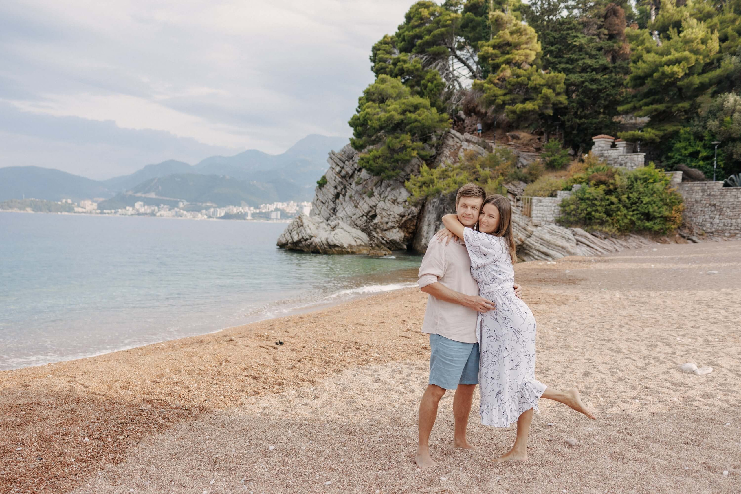 Семейный фотограф в Свети-Стефан Черногория. Федор Лемешко — Семейный и Свадебный Лайфстайл фотограф в Таиланде Дубае Грузии Армении
