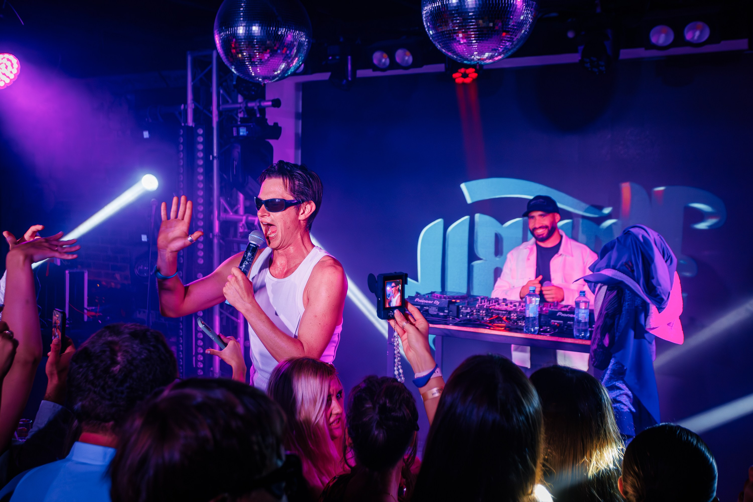 «КРАВЦ"_Чайка на пляже_Ялта_27.08.2025 г. Аминов Руслан | Фотограф