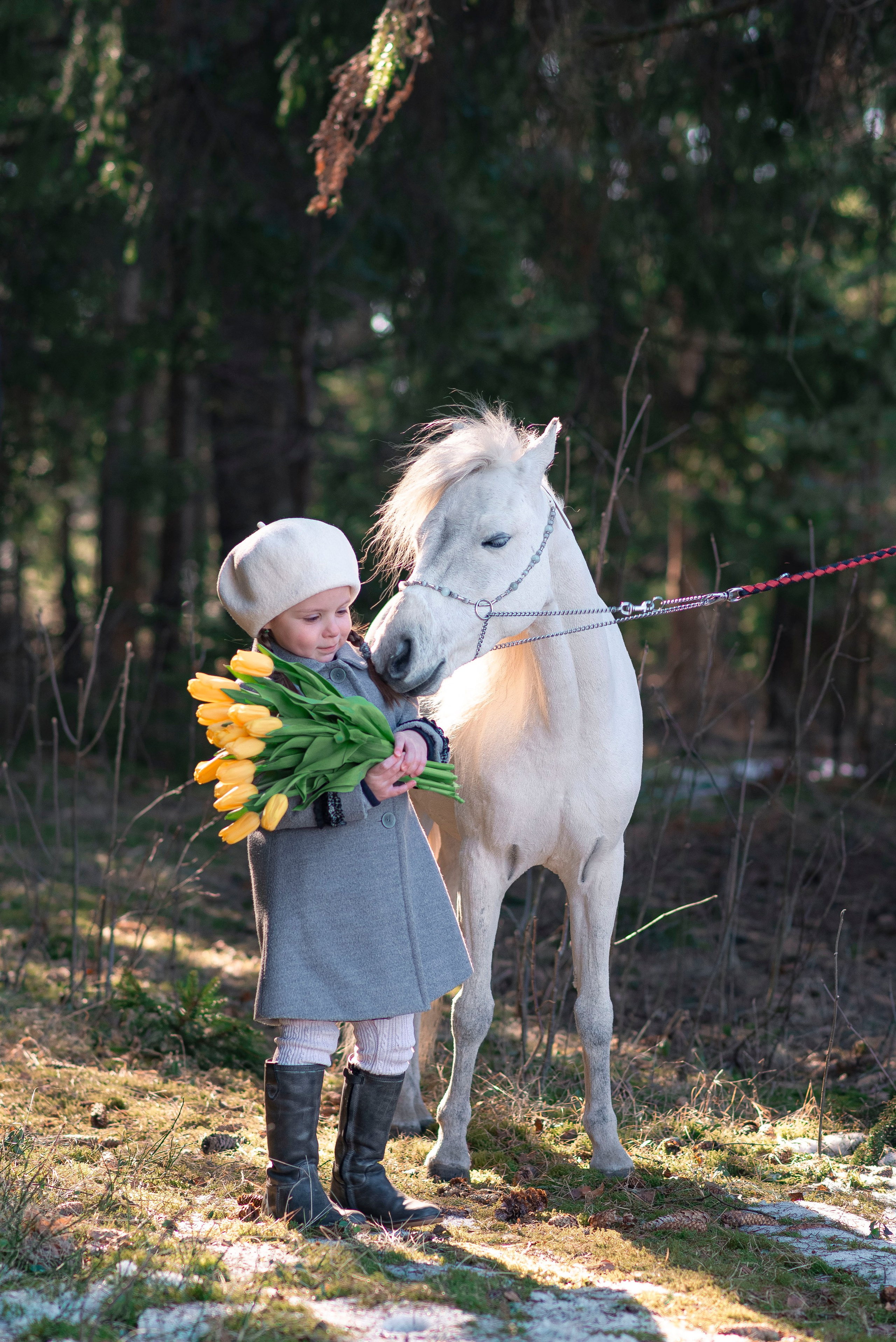 Прогулка с пони. Семейный фотограф на выписку из роддома и крещение Минск Настя Гришук