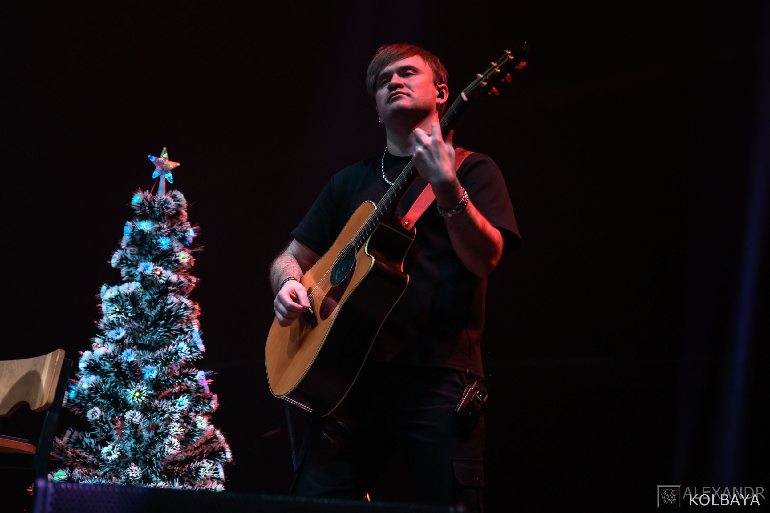 Фоторепортаж с Метал-Елки 2026. Концертный и театральный репортажный фотограф в Москве Александр Колбая