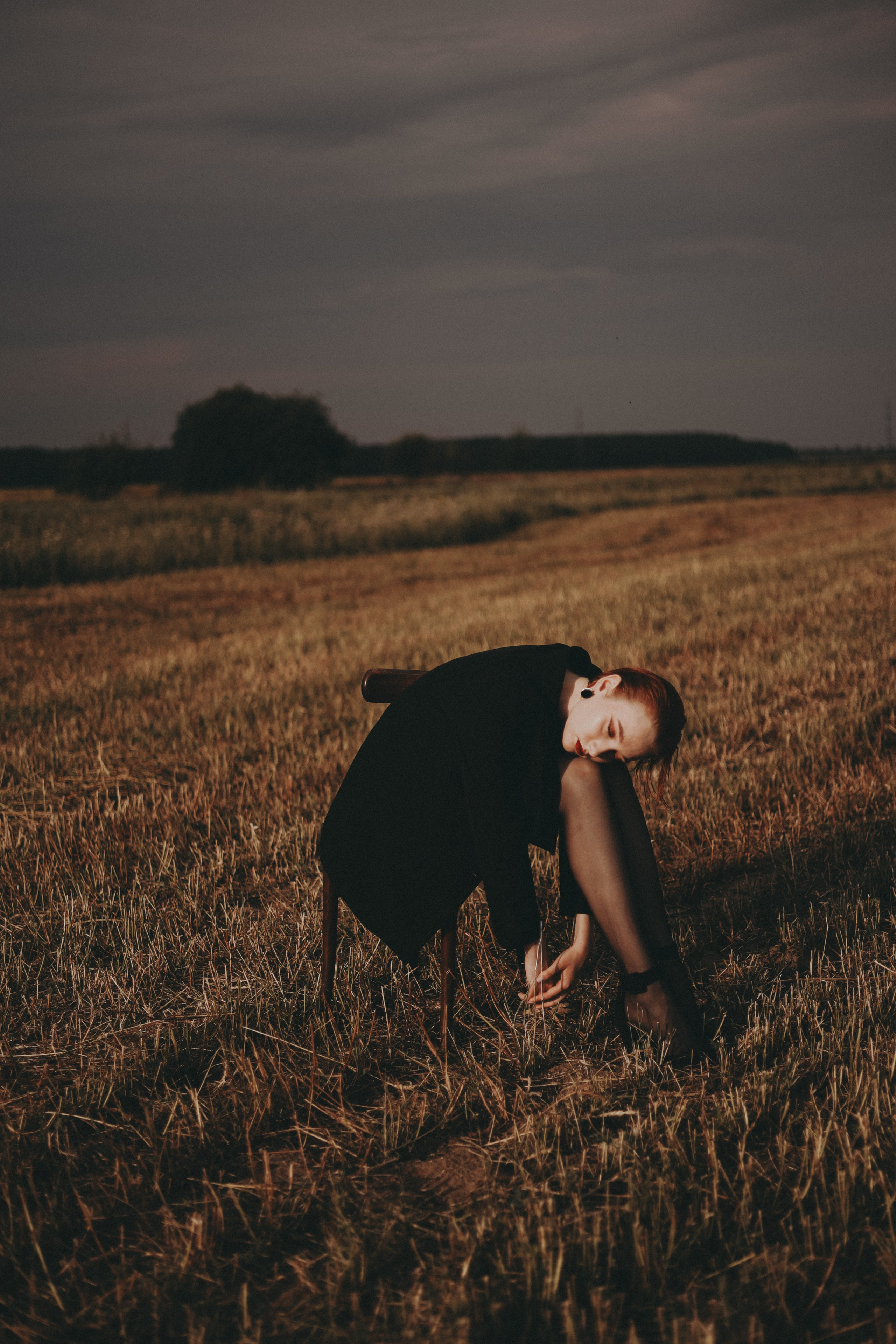 Дарья|Поле. Фотограф Мария Лаенко