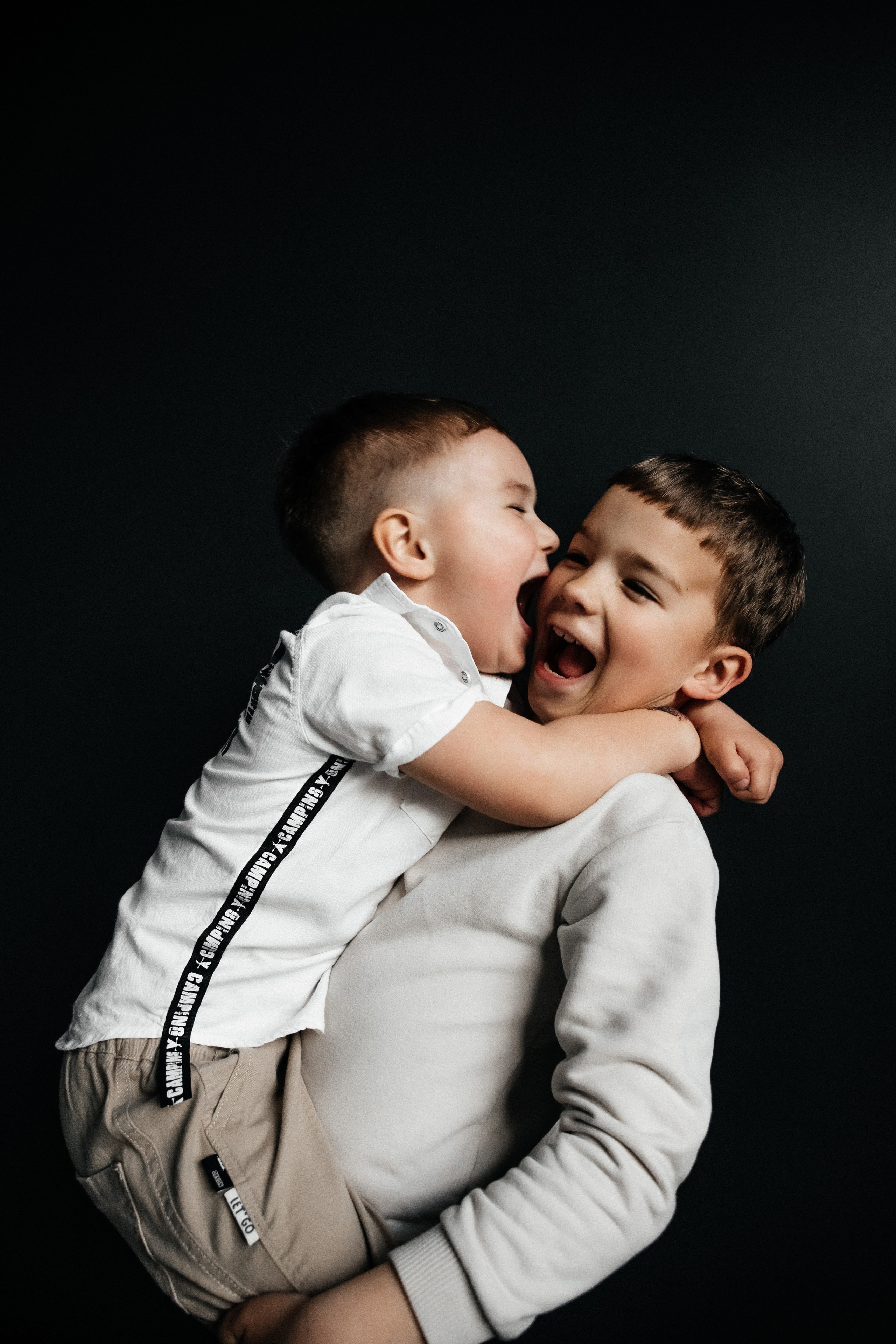 Семейная студийная съемка. Свадебный и семейный фотограф в Краснодар, Россия