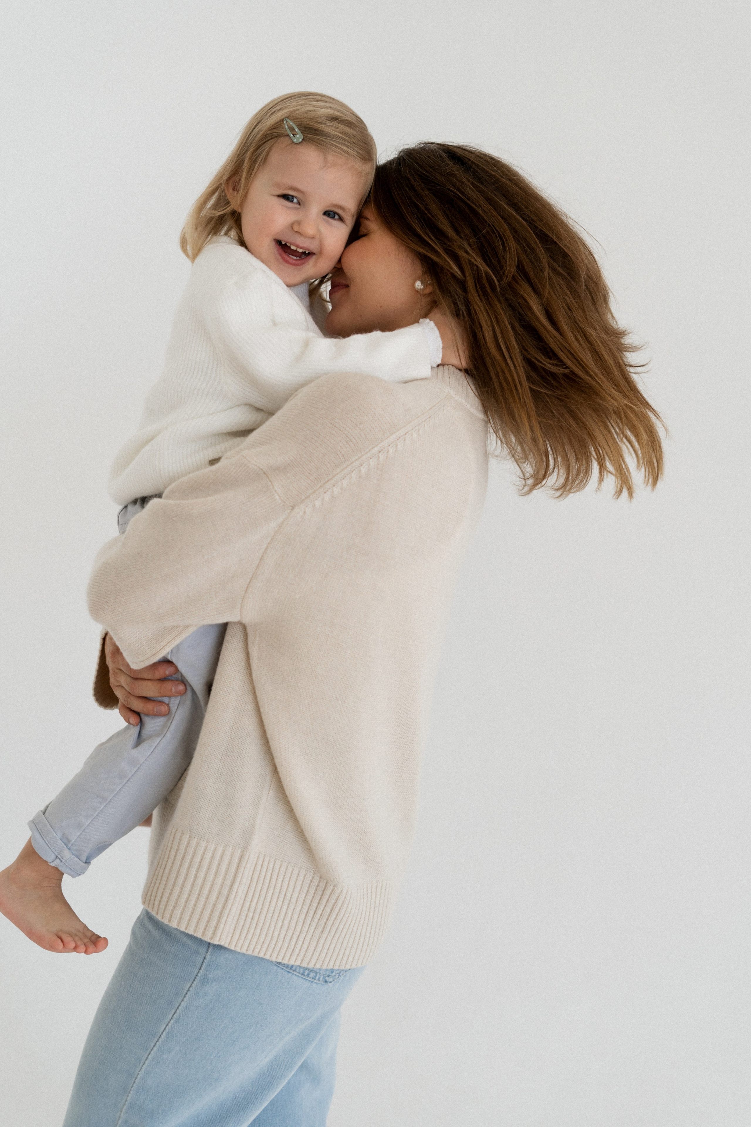 Оля, Артемий, Вера. Главная