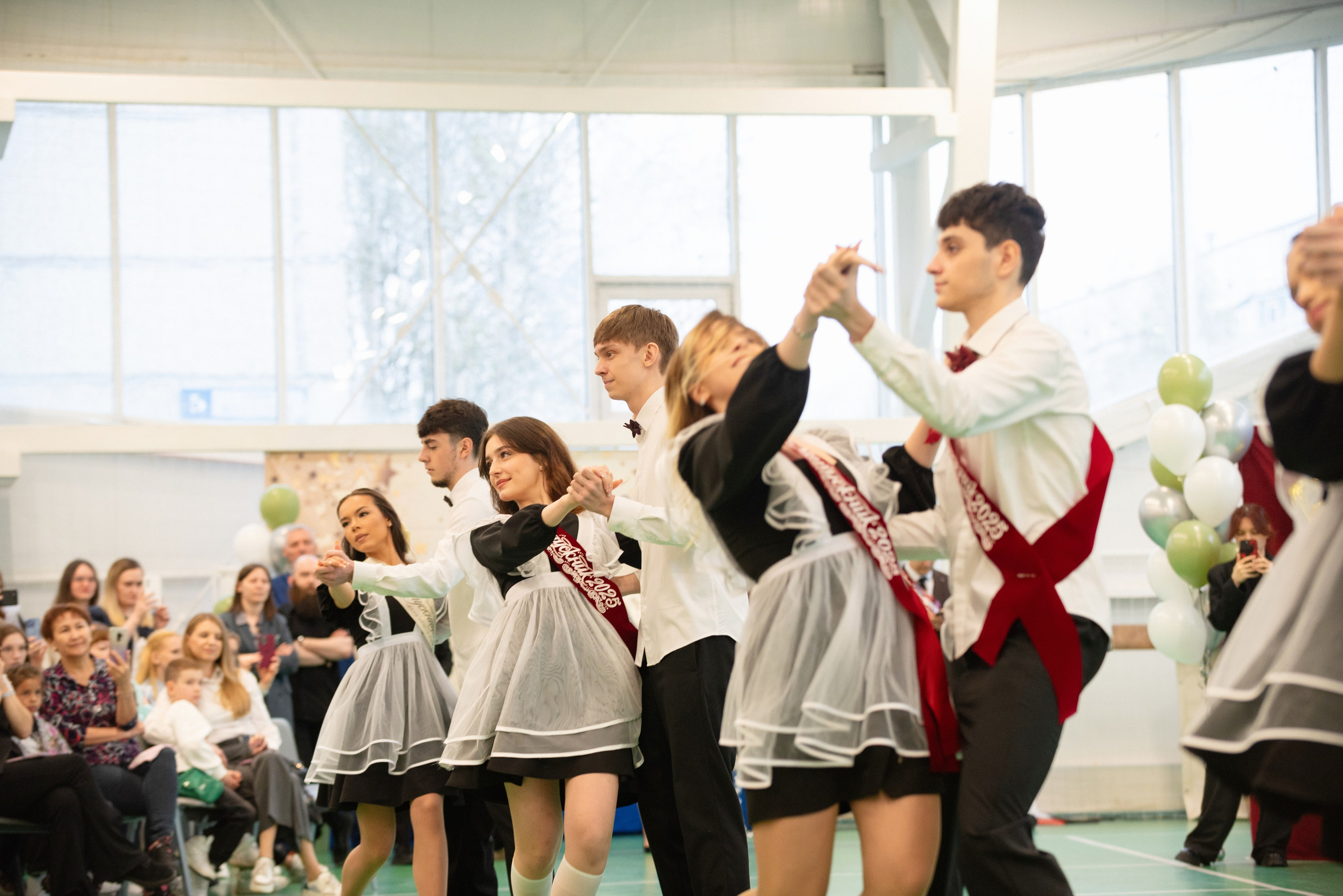 Фотограф на выпускной для старших классов в Сургуте и Нефтеюганске