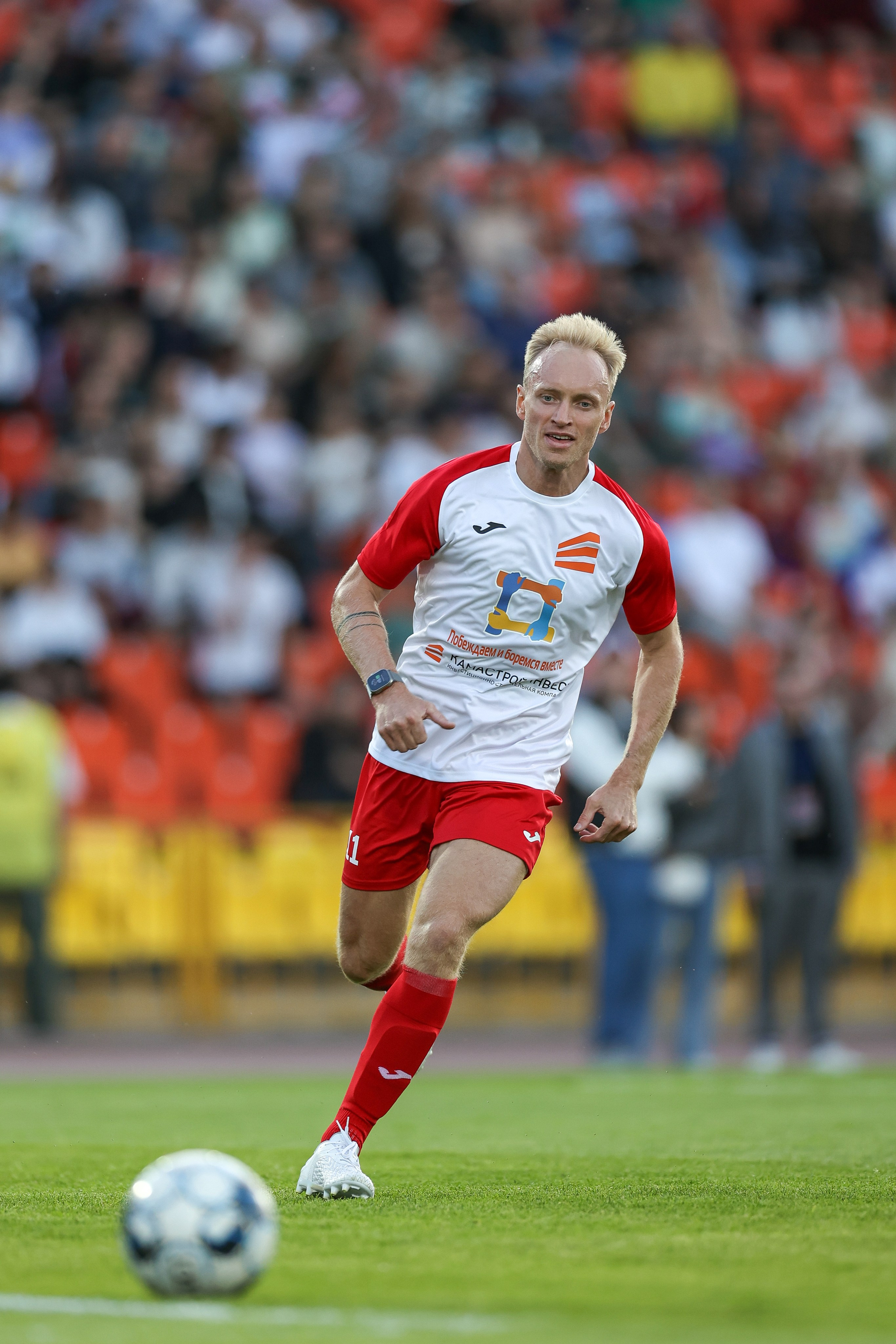 Благотворительный футбольный матч Друзья Бурмистрова vs ФК Fight Nights. Спортивный репортажный фотограф Казань Нафис Сиразетдинов