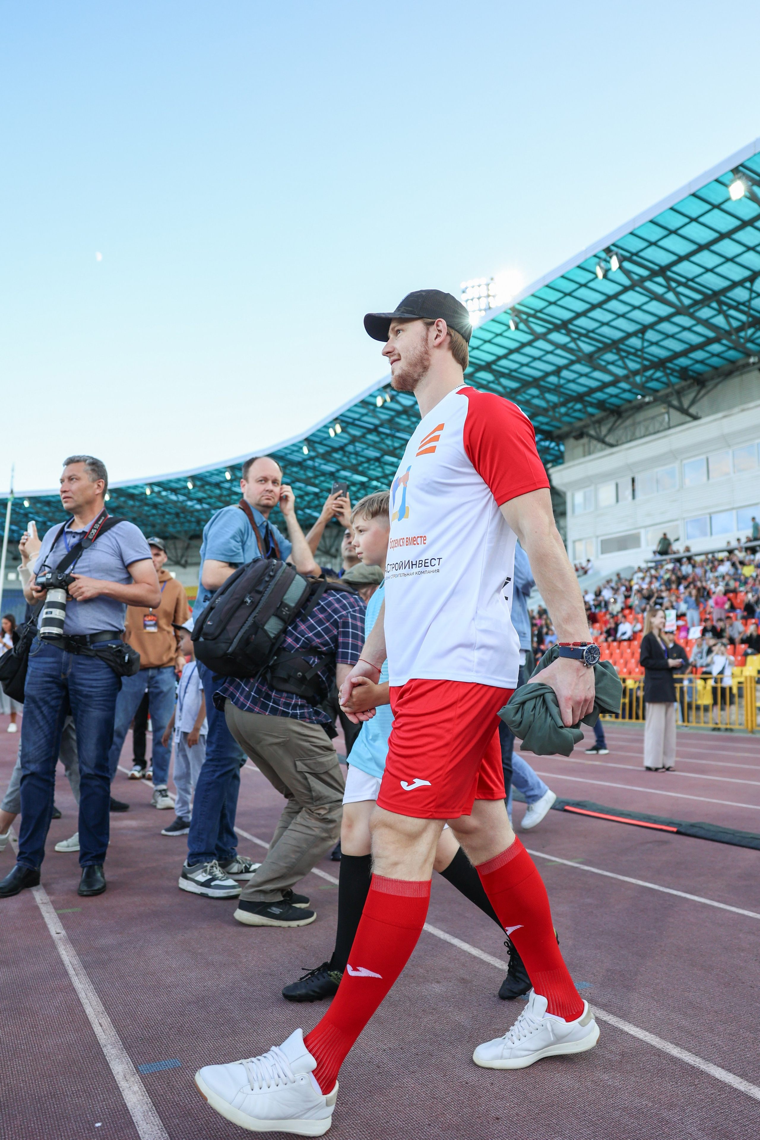 Благотворительный футбольный матч Друзья Бурмистрова vs ФК Fight Nights. Спортивный репортажный фотограф Казань Нафис Сиразетдинов